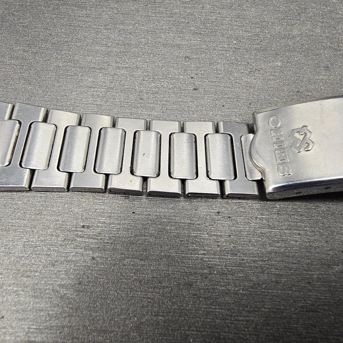 Seiko SQ Bracelet 19mm Stainless Steel Silver Tone Tri Folding Clasp READ!! Z3352