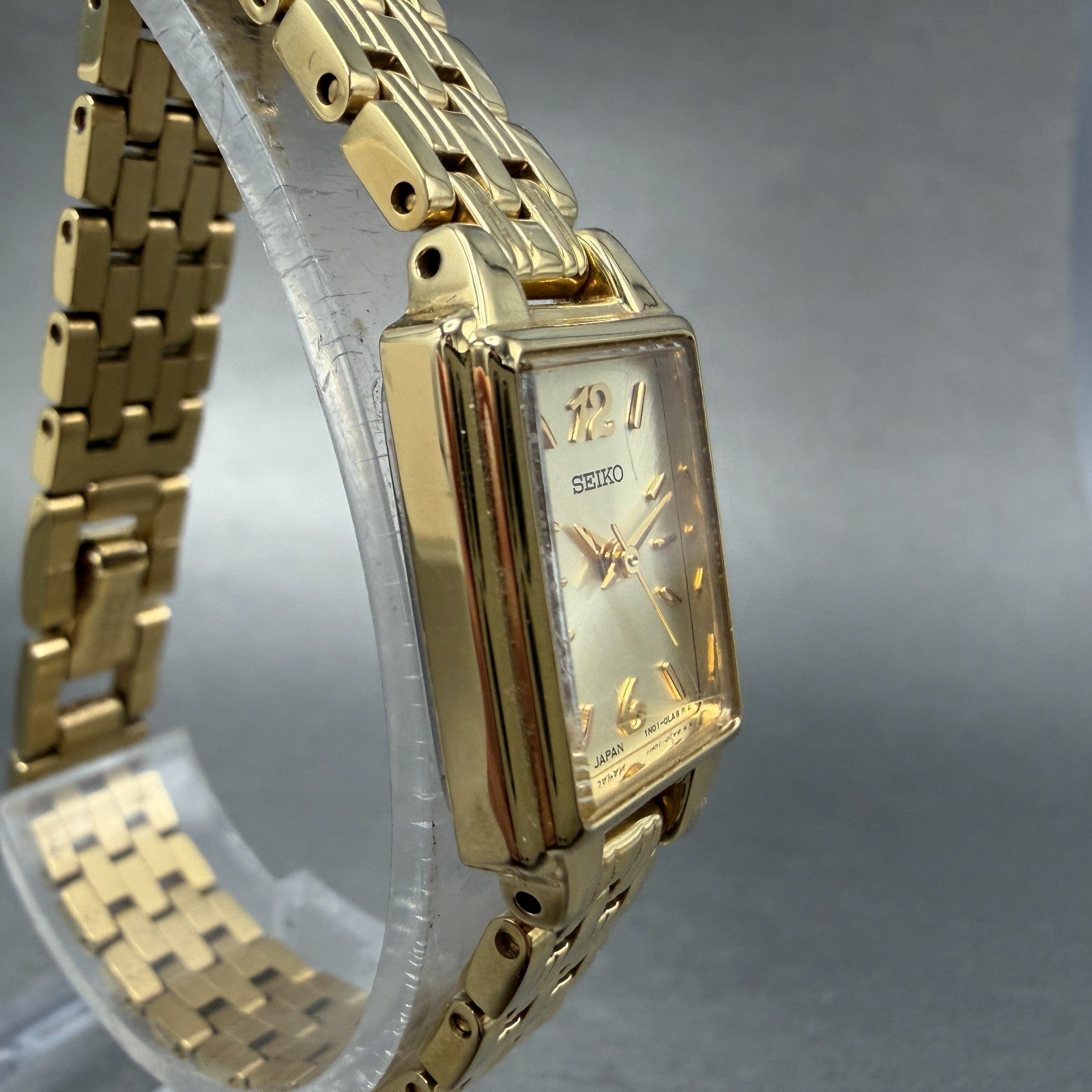 Seiko Tank Watch Women 16mm Champagne Dial Gold Tone 1N01-0FH0 New Battery NMZ4