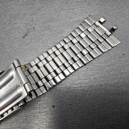 Seiko SQ Bracelet 20mm Stainless Steel Silver Tone Tri Folding Clasp VTG 6105013