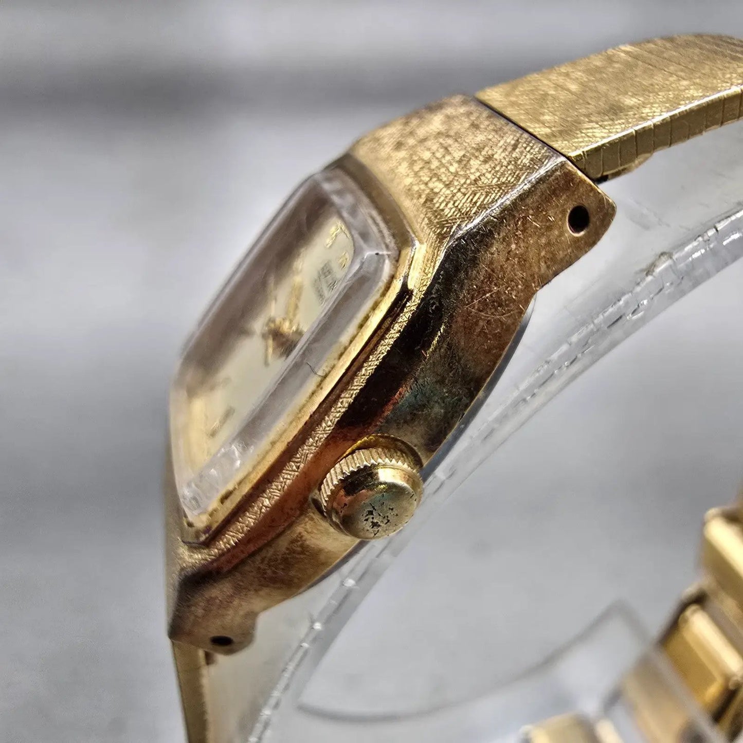 Seiko Watch Women 17mm Champagne Dial Gold Tone Rectangle 5421-5029 New BatteryP2