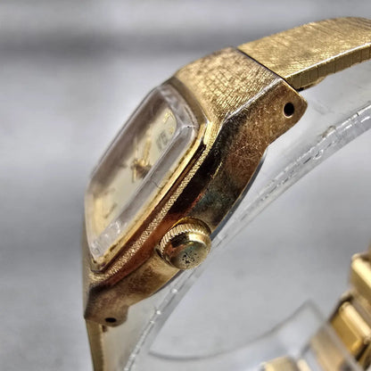Seiko Watch Women 17mm Champagne Dial Gold Tone Rectangle 5421-5029 New BatteryP2