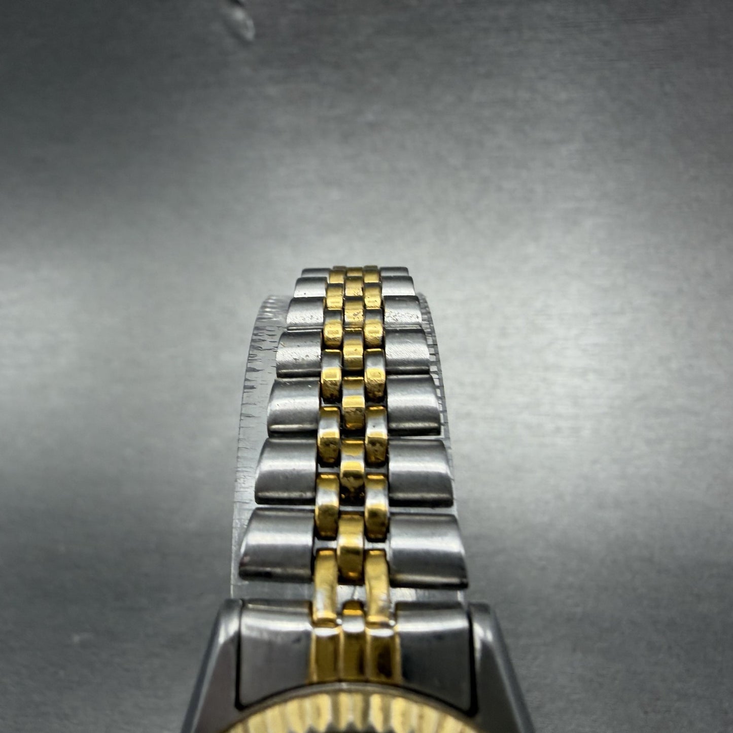 Seiko SQ Watch Women 24mm White Dial Two Tone Daydate 3y03-0169 New Battery IF204