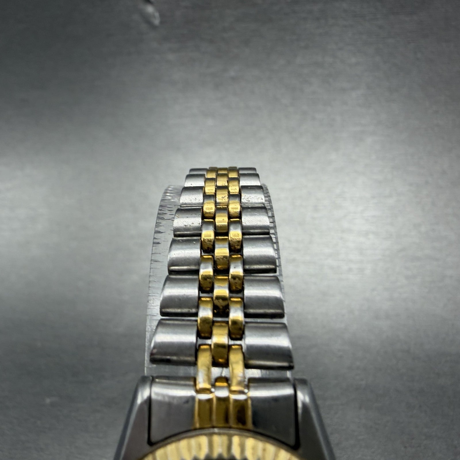 Seiko SQ Watch Women 24mm White Dial Two Tone Daydate 3y03-0169 New Battery IF204
