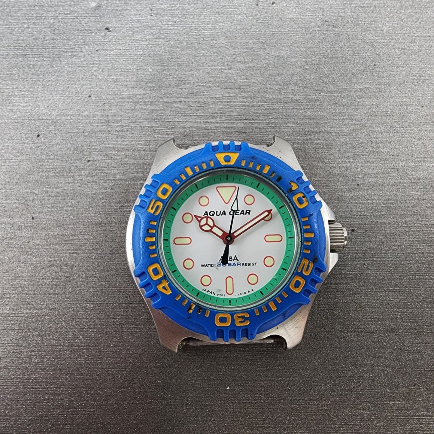 ALBA Aqua gear Dive Watch Women 32mm White Dial Silver Tone Round New battery0