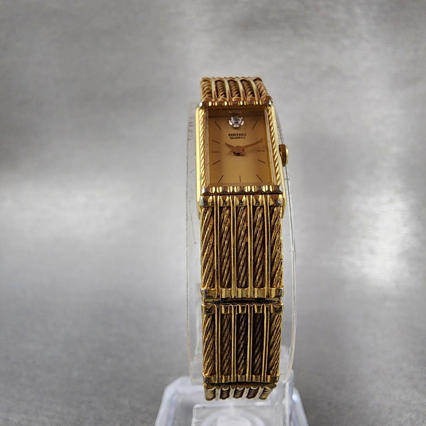 Seiko Tank Women 12mm Champagne Dial Gold Tone 2e205269 New Battery5