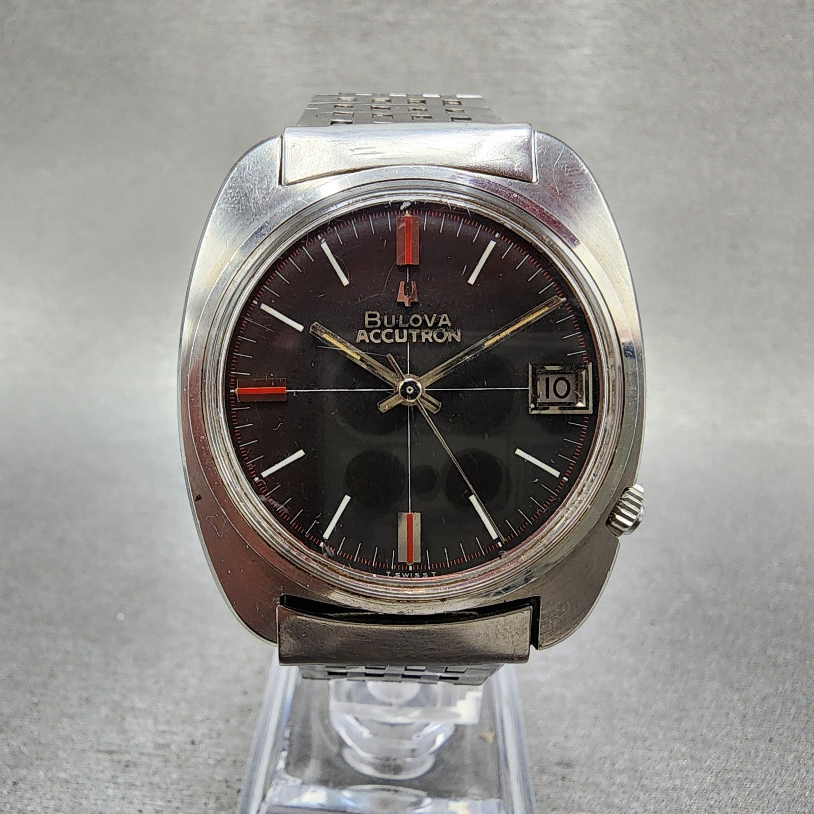 Bulova Accutron Calendar Watch men 35mm Black DIal Steel Date M9 21364 PARTS0