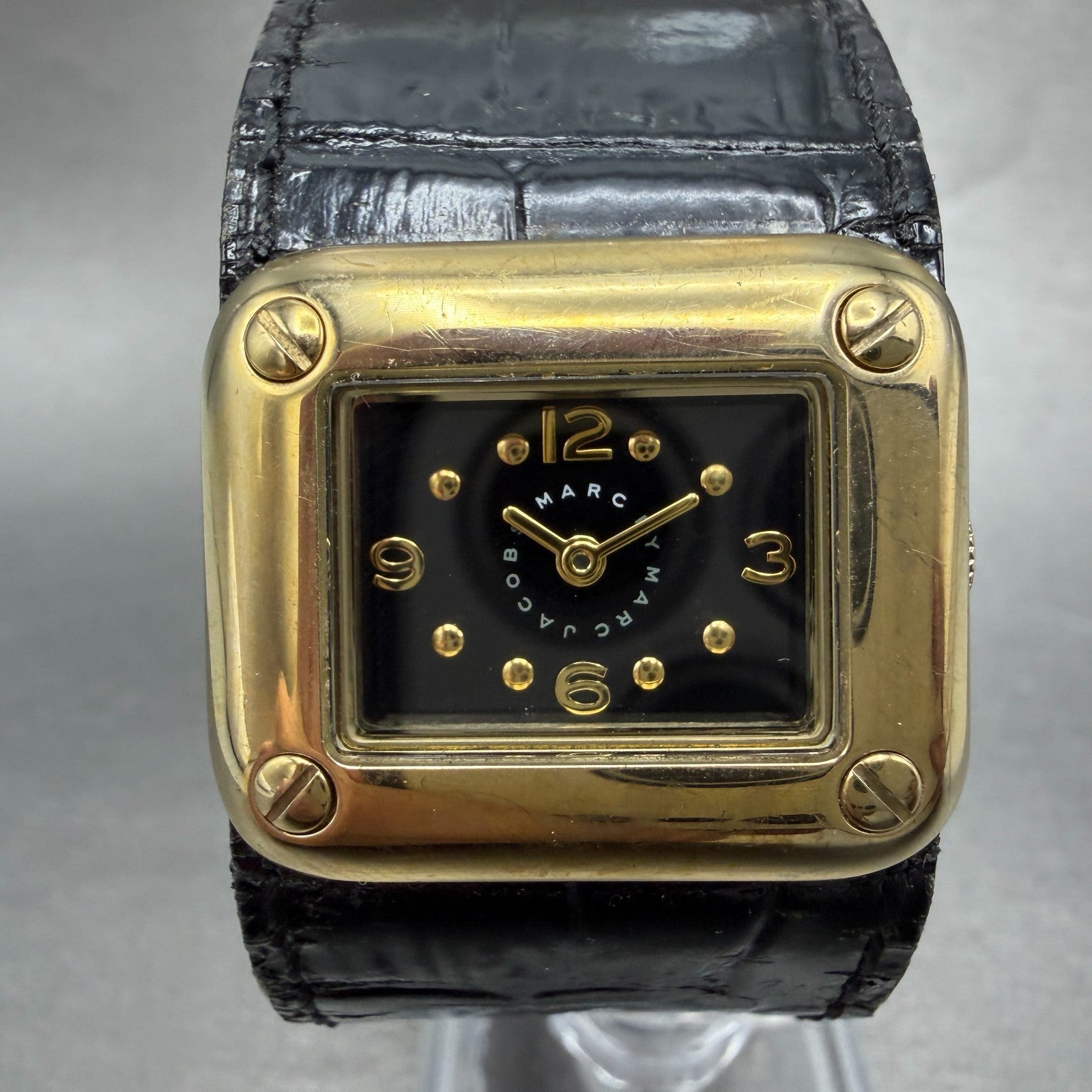 Marc Jacobs Watch Women 28mm Black Dial Gold Tone Rectangle MBM1135 New Battery0