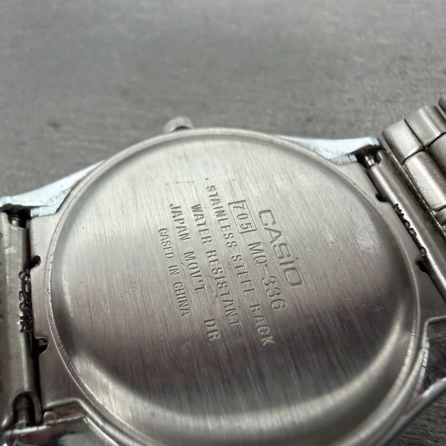Casio MQ-336 Watch Men 33mm White Dial Silver Tone Round New Battery Vintage HJK9