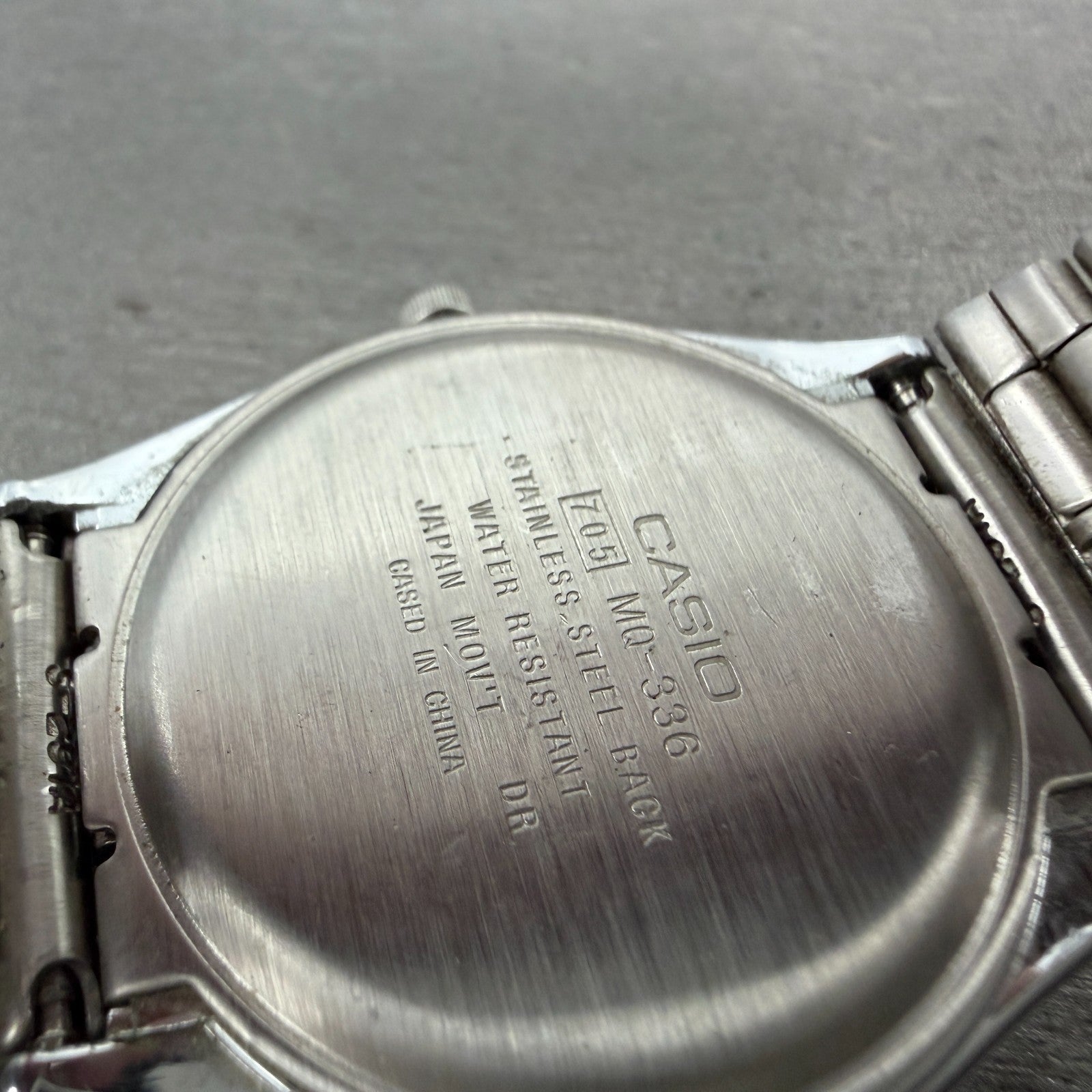 Casio MQ-336 Watch Men 33mm White Dial Silver Tone Round New Battery Vintage HJK9