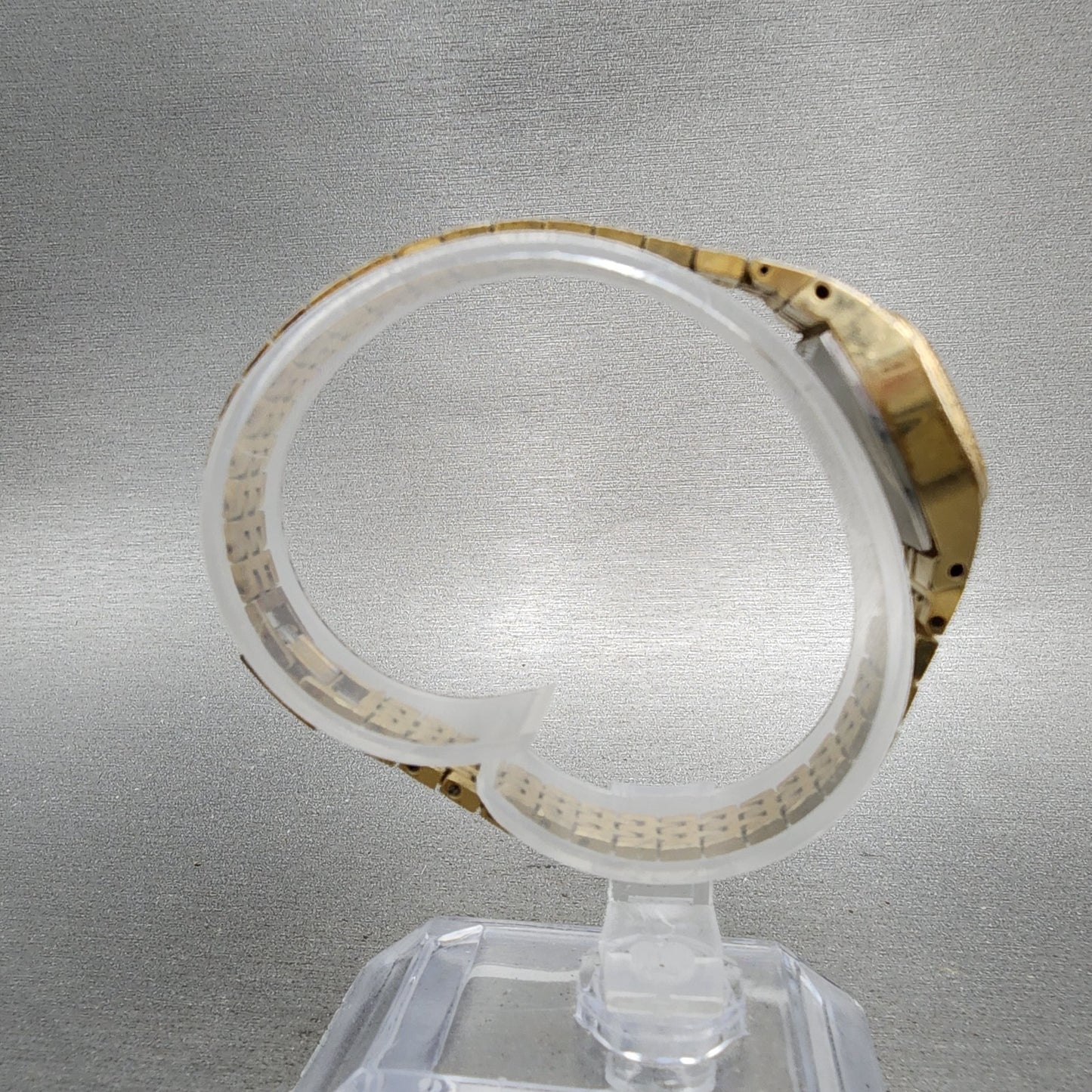 Seiko Special Watch Women 20mm Silver Dial Gold Tone Manual 11403240 Runs8