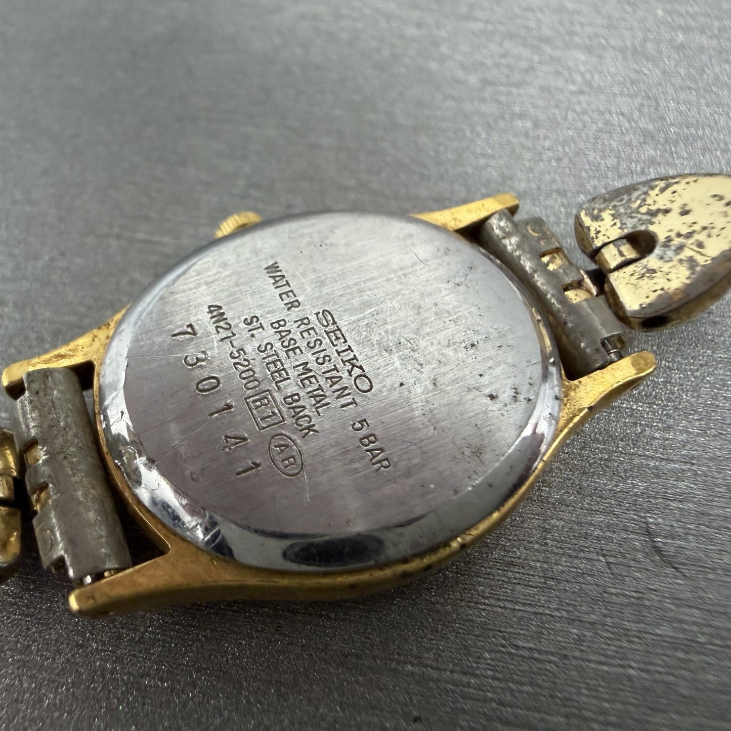 Seiko Spirit Watch Women 19mm Champagne Dial Gold Tone Oval 4N21-5200 NewBattery9