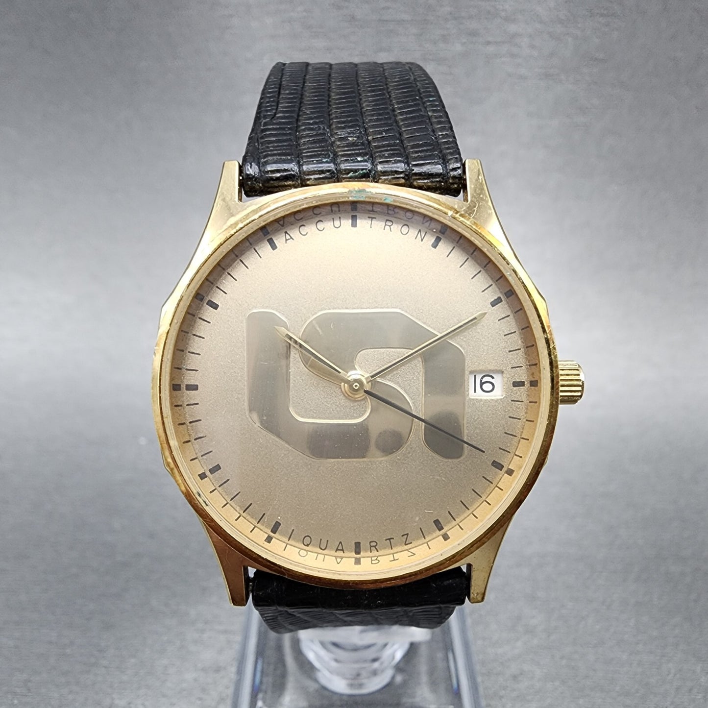Bulova Accutron Watch Men 31mm Gold Dial Gold Tone Date Round  New Battery0