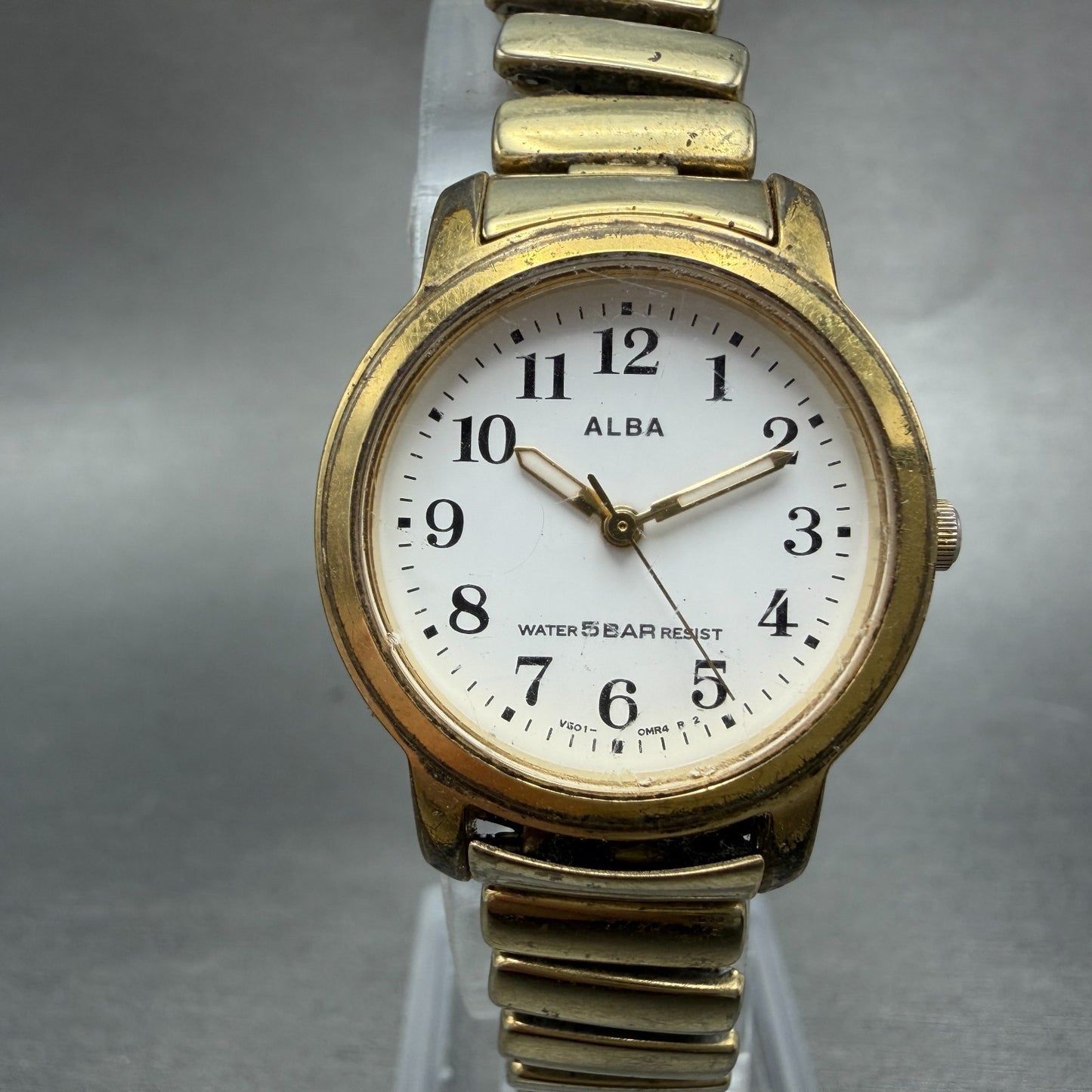 Seiko Alba Watch Women 25mm White Dial Gold Tone Round V501-0EB0 New Battery0