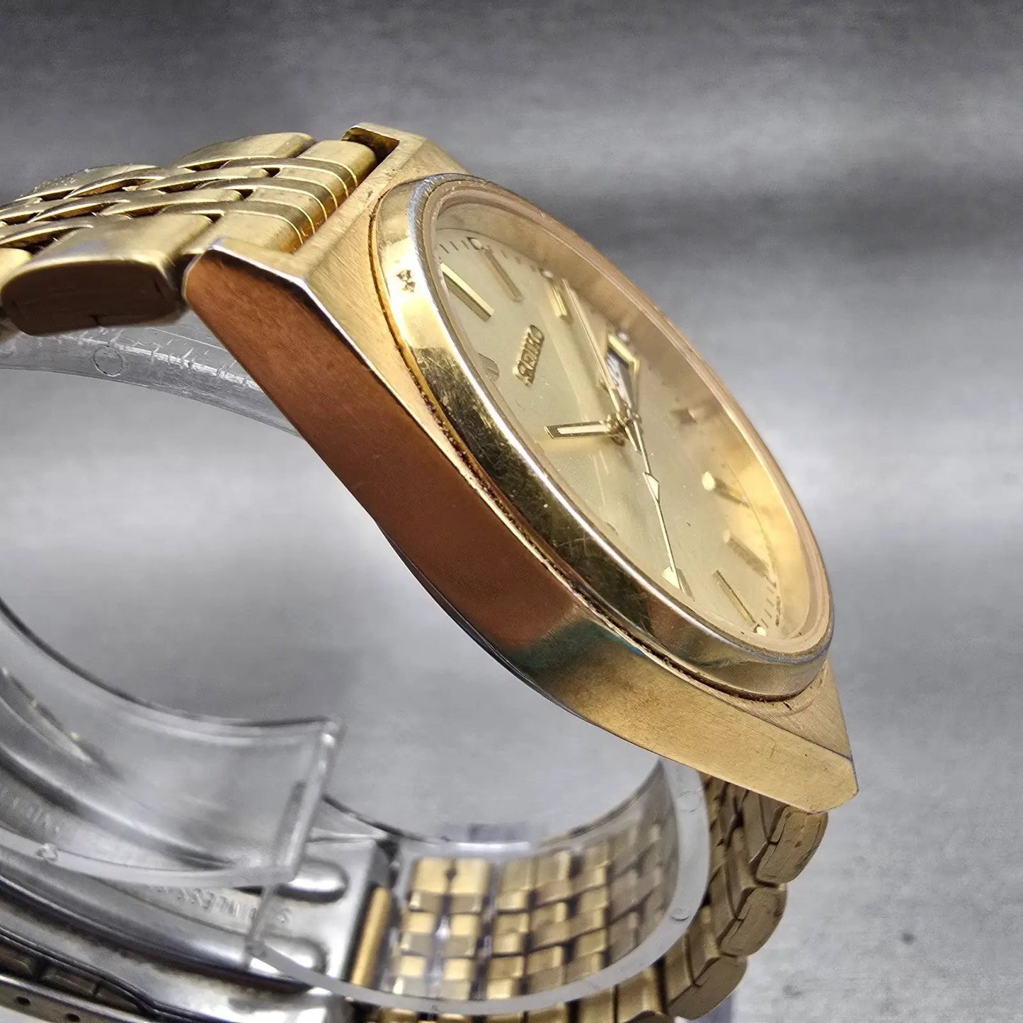 Seiko Watch Men 35mm Champagne Dial Gold Tone Daydate Round V743-9029 New Batt3