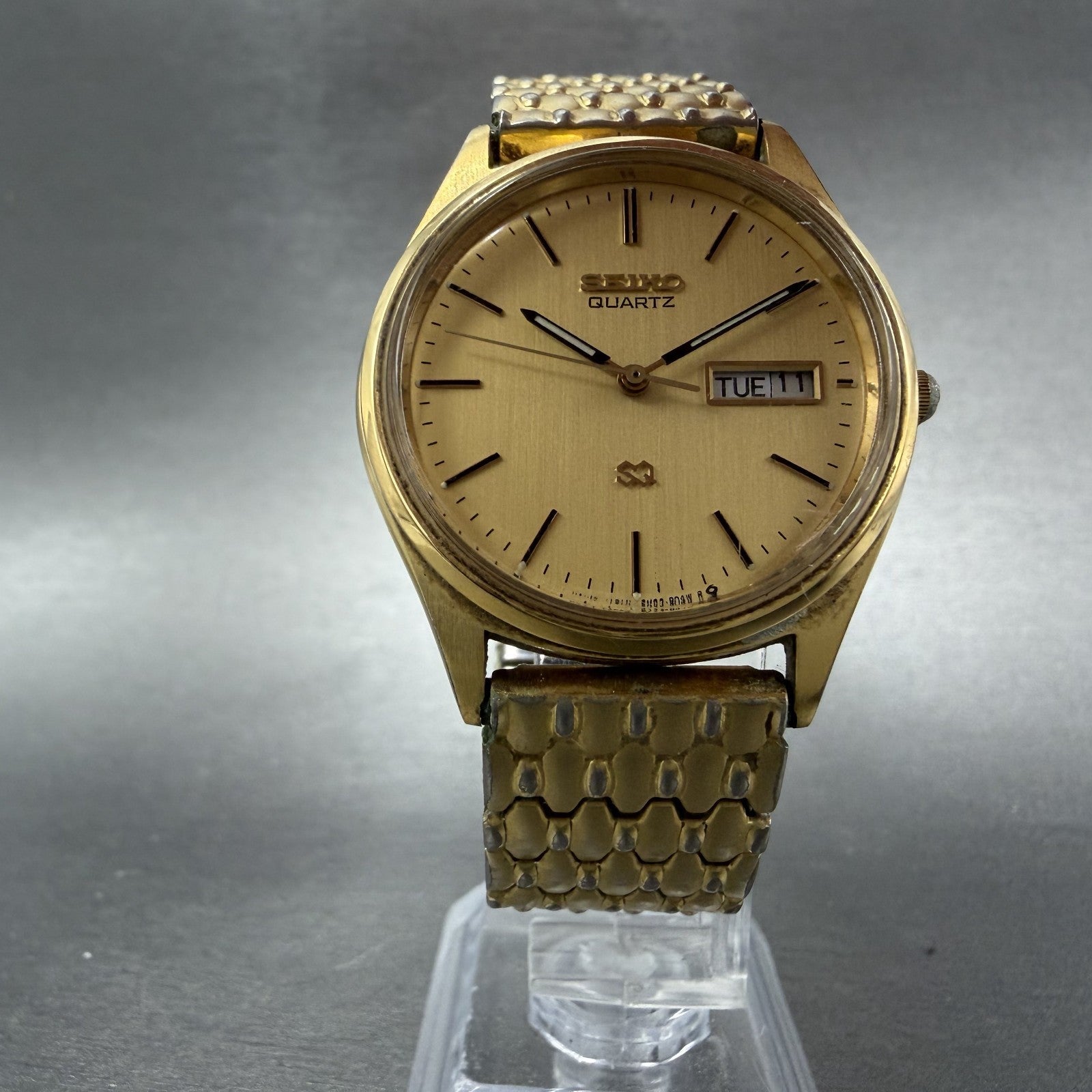 Seiko SQ Watch Men 36mm Champagne Dial Gold Tone Daydate 5y23-8040 New Battery5