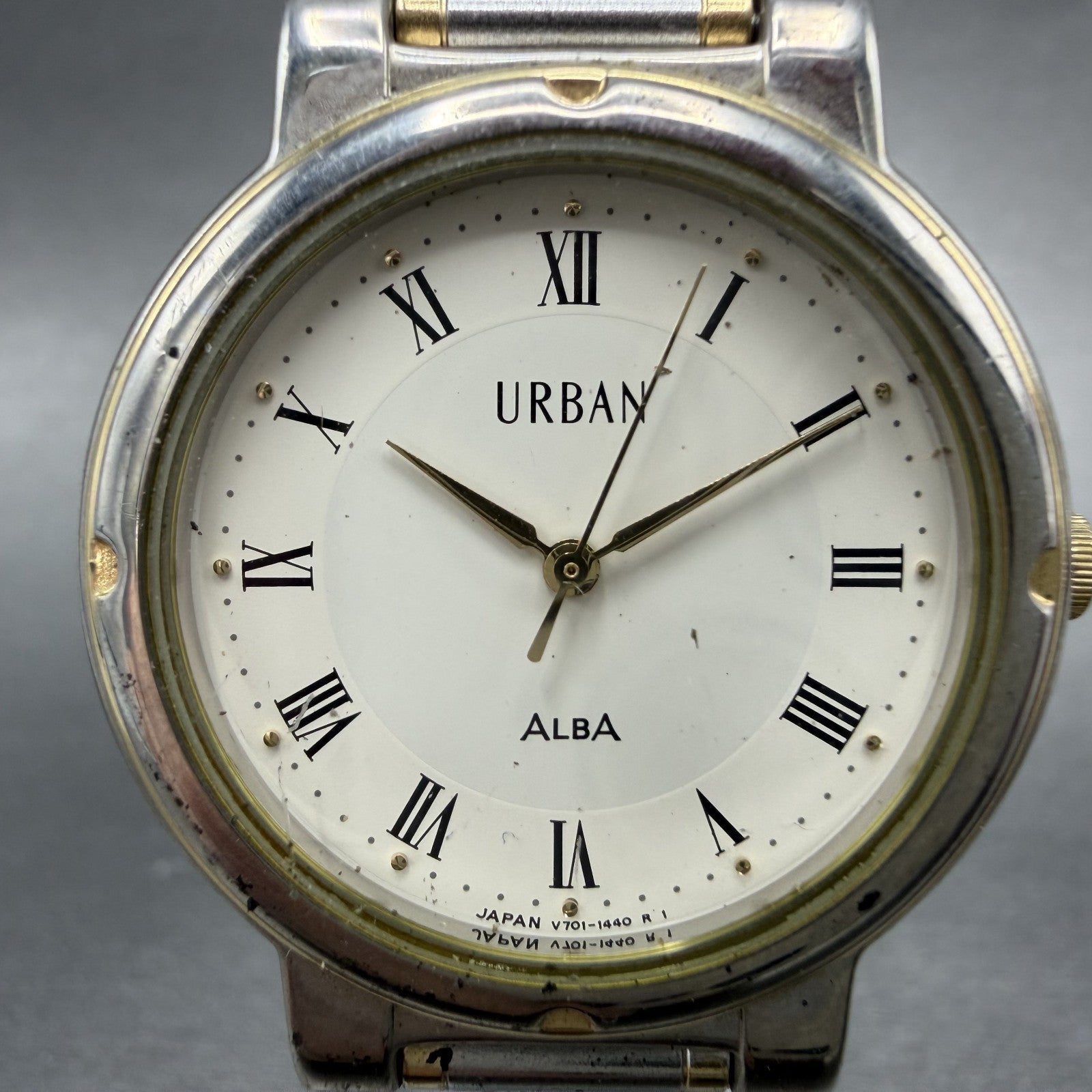 Seiko Alba Urban Watch Men 31mm White Dial Two Tone Round V701-1390 New Battery1