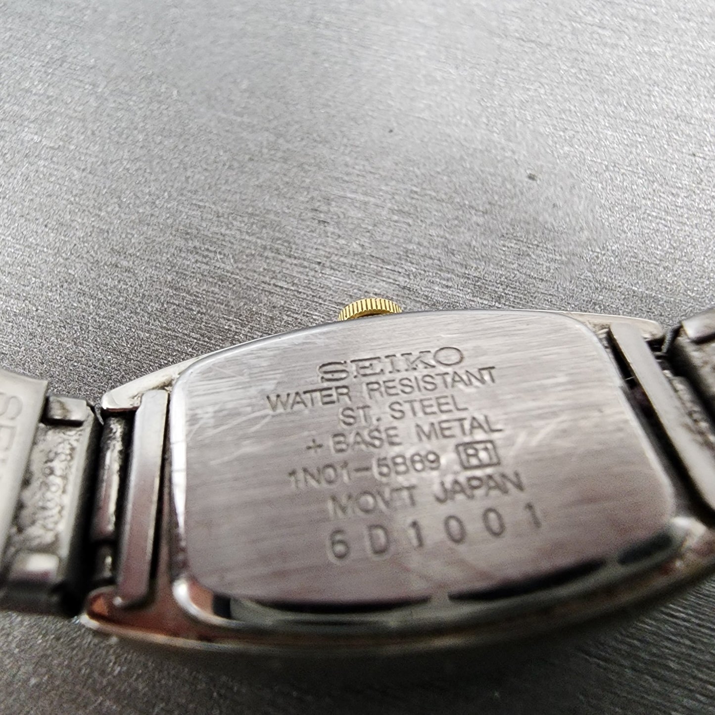 Seiko Watch Women 16mm Cream Dial Silver Tone Rectangle 1N015B69 New Batt9