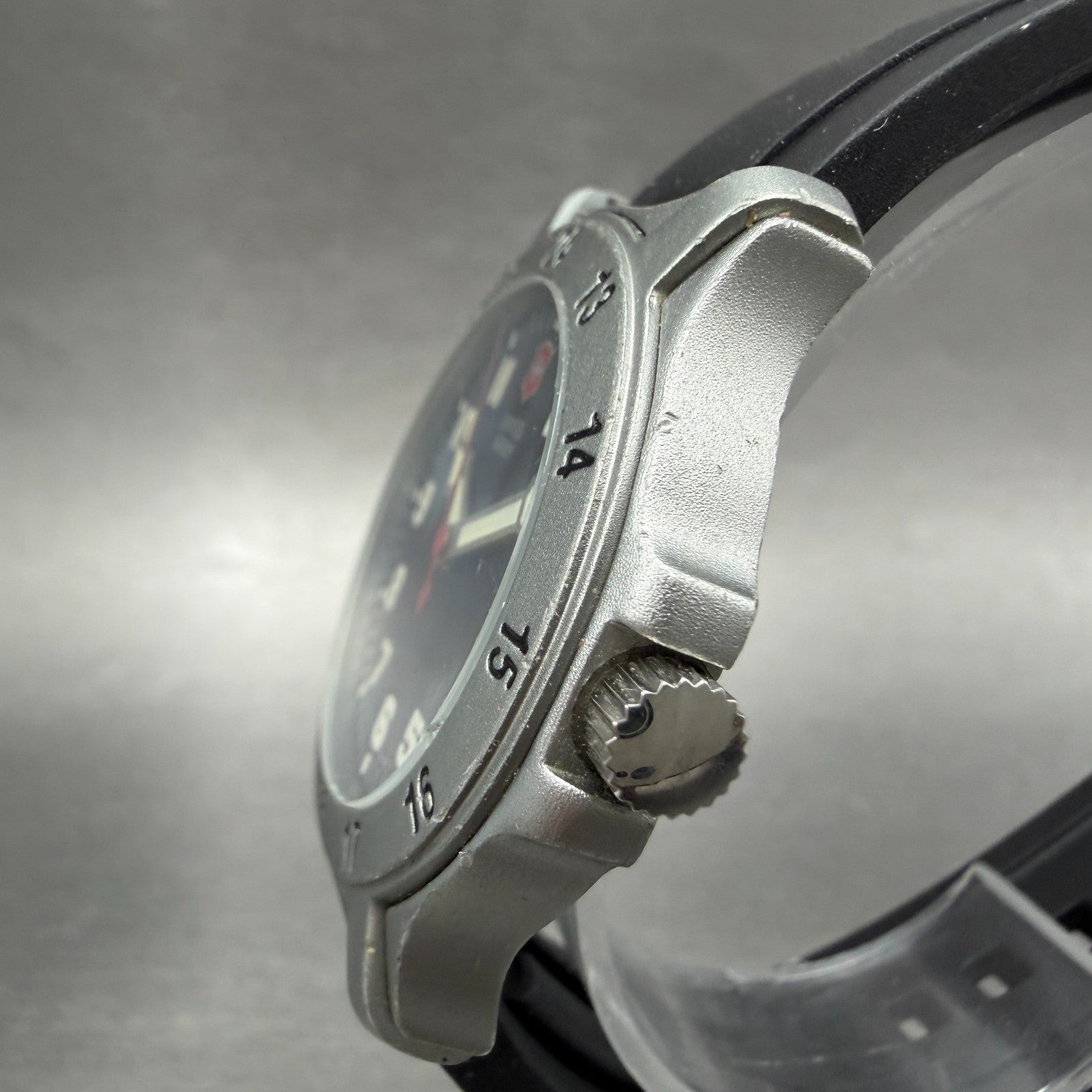 Swiss Army Watch Men 39mm Black Dial Silver Tone Round MK-5057 New Battery VTG2