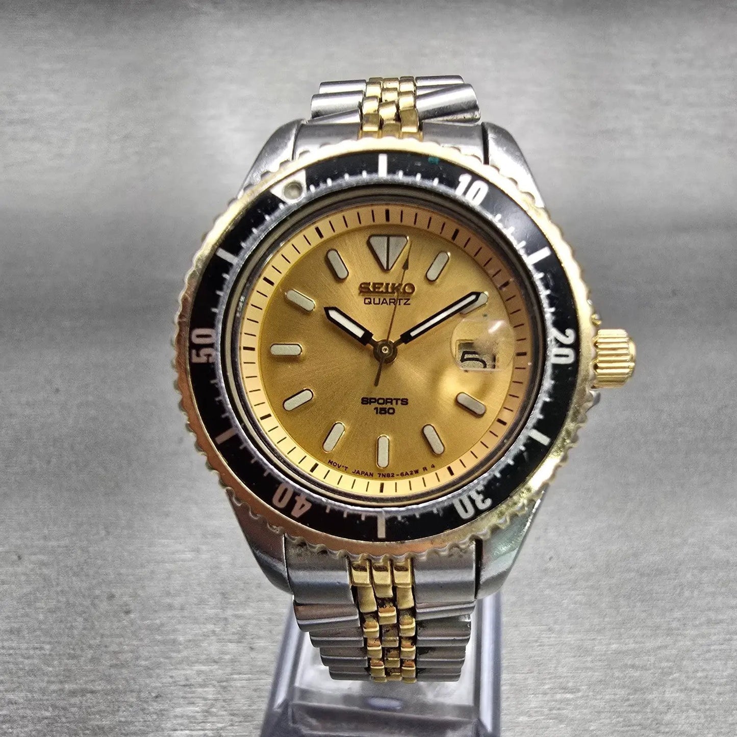 Seiko Sports 150 Watch Women 31mm Gold Dial Two Tone Date 7N82-6A20 New Battery0