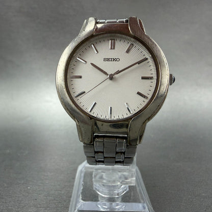 Seiko Watch Men 35mm White Dial Silver Tone Round V701-7A60 New Battery Vintage5