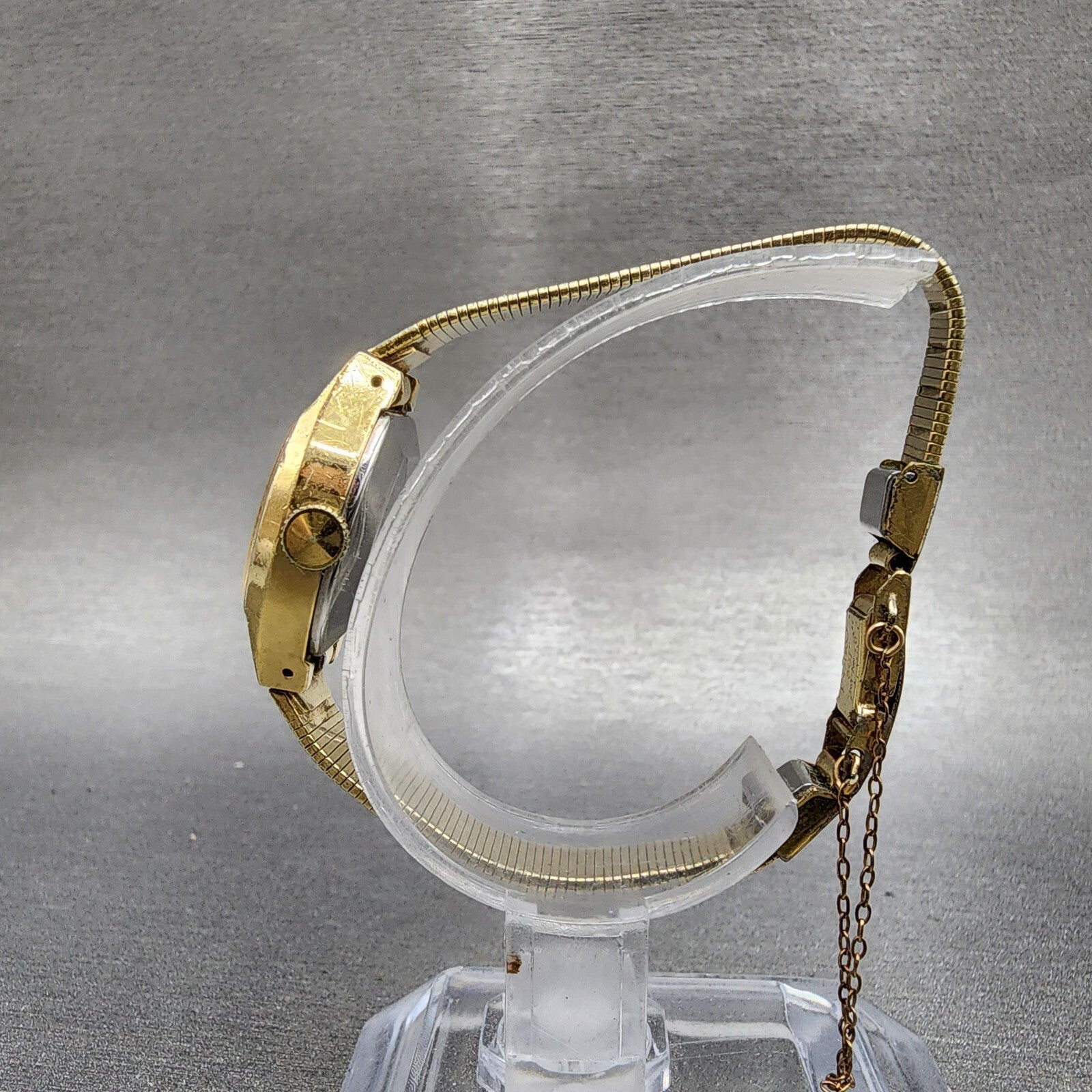 VTG Seiko Watch Women 21mm Gold Dial Gold Tone Rectangle Manual Wind Runs6