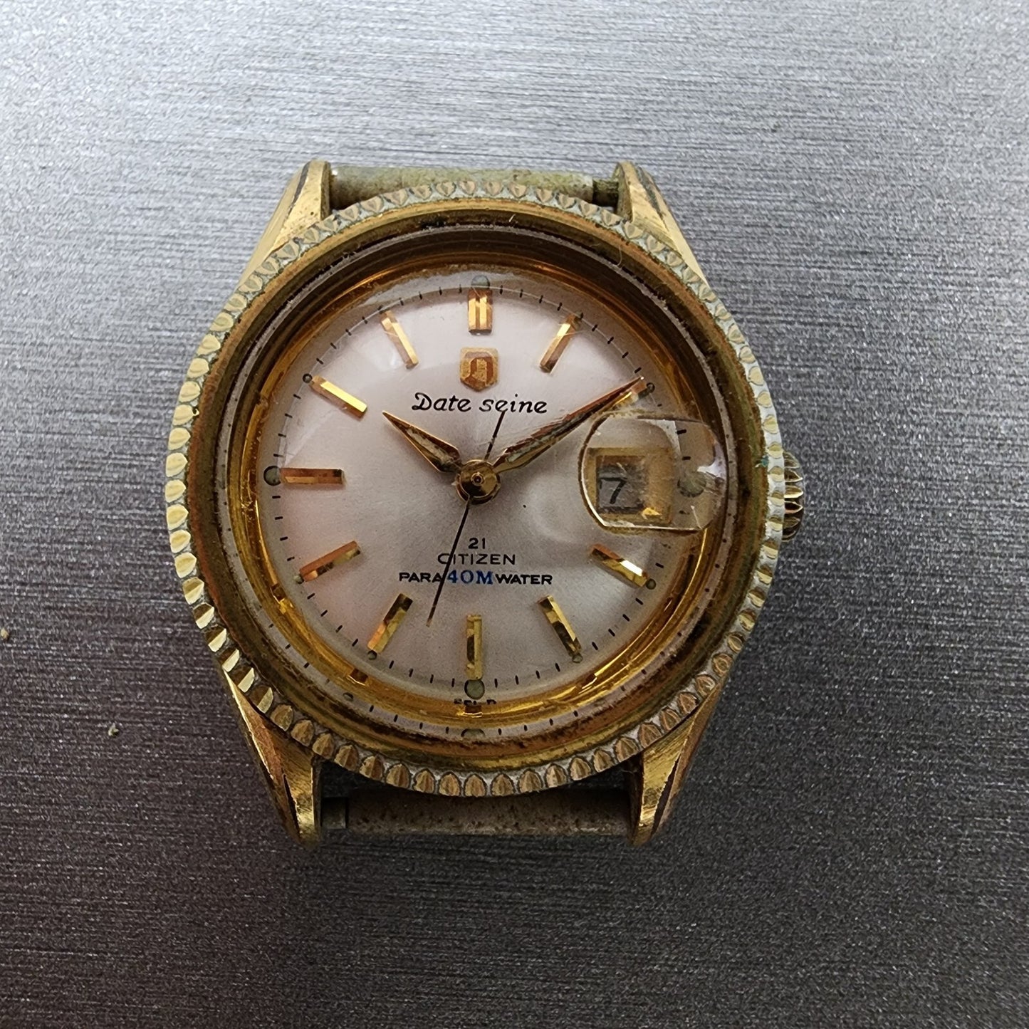 Citizen Watch Women 26mm White Dial Gold Tone Date Round Manual Runs0