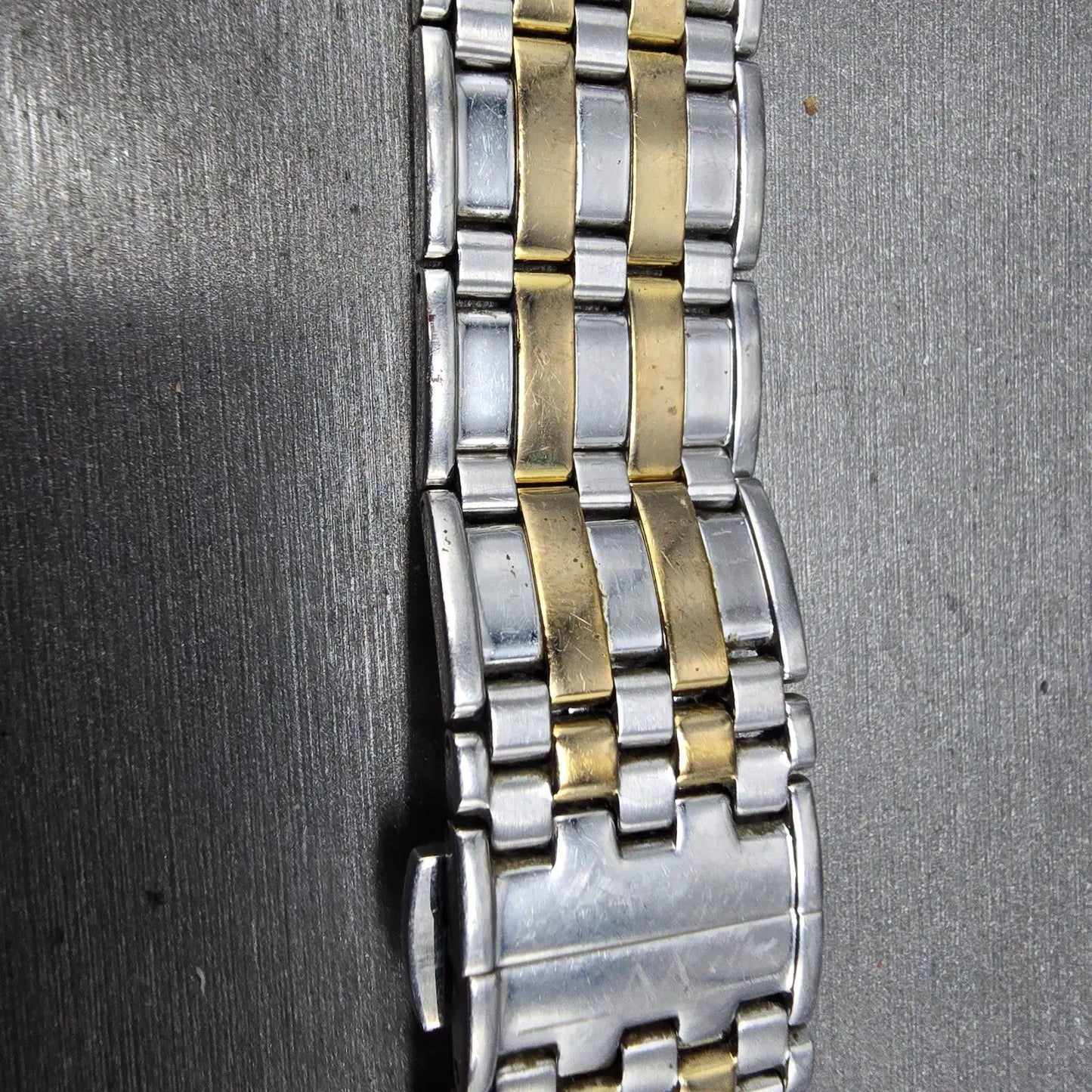 Band for questlnda3