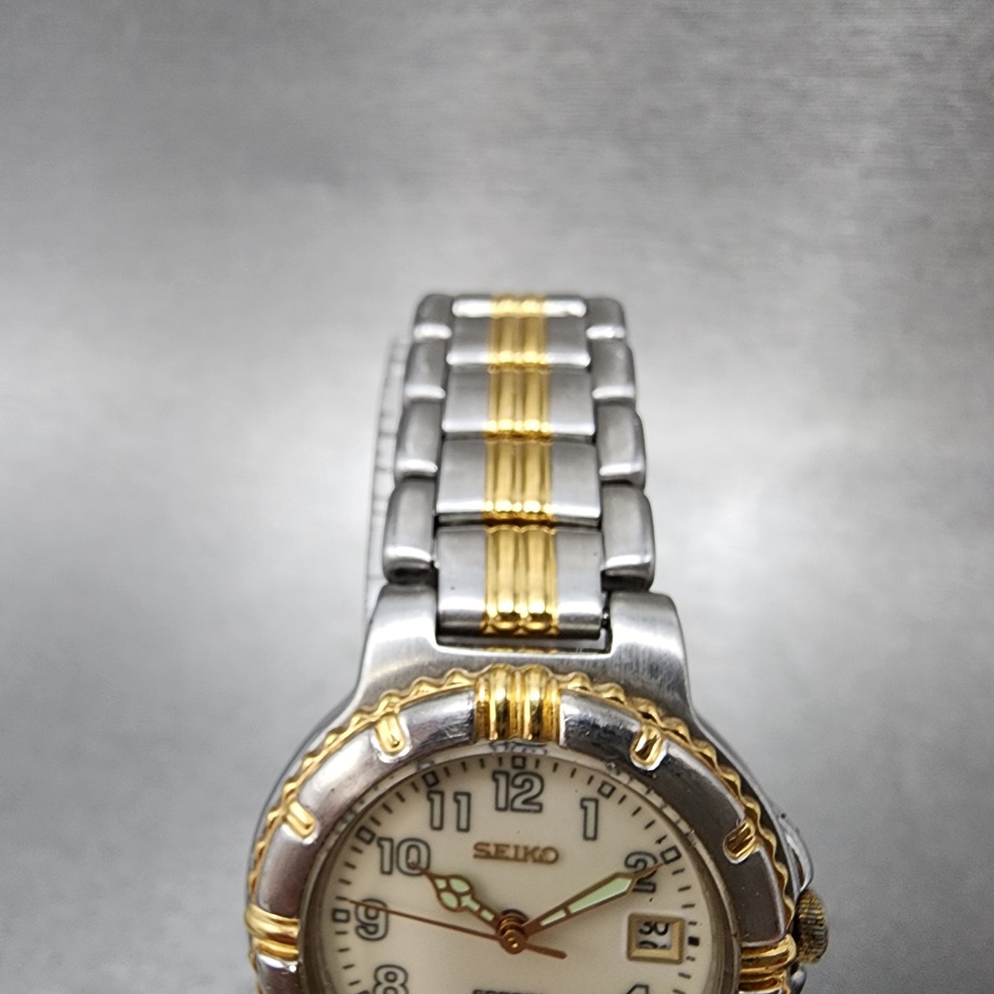 Seiko Sports 50 Watch Woman 27mm Luminous Dial Two Tone Date 7n820499 New Batt5