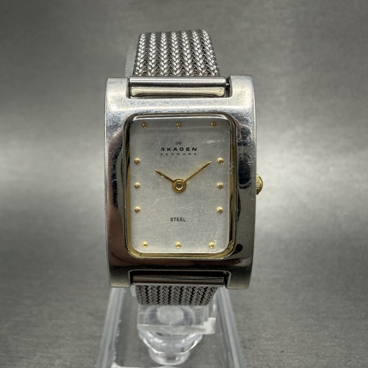 Skagen Tank Watch Women 21mm Silver Dial Silver Tone Rectangle 68SGSC New batt0