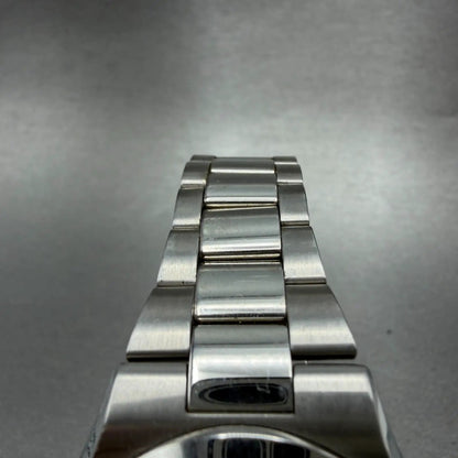 Bulova Watch Women 34mm Gray Dial Silver Tone Date Round 96M126 New Battery4