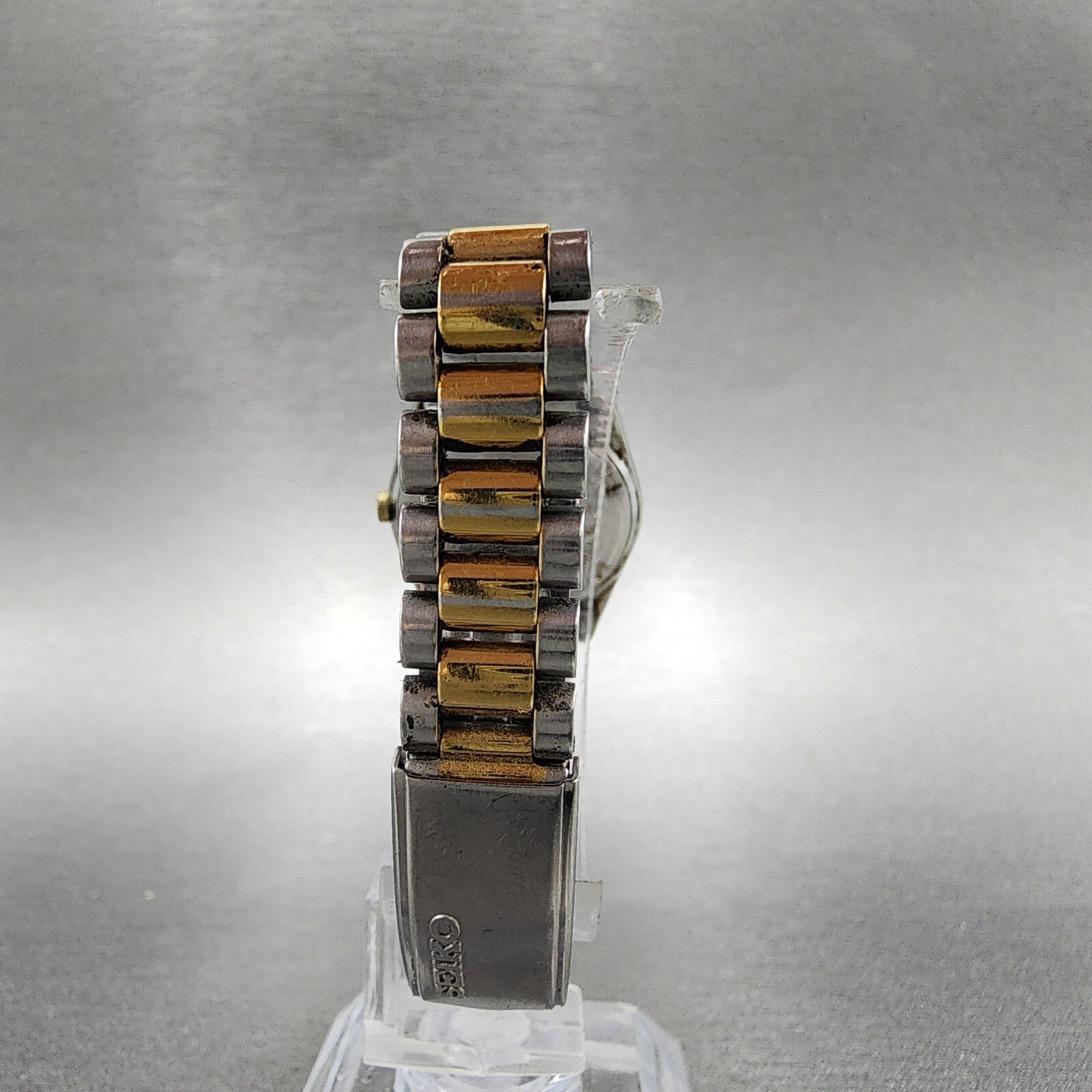 Seiko SQ Watch Women 24mm Gold Dial Two Tone Daydate 24mm Round New Battery B127