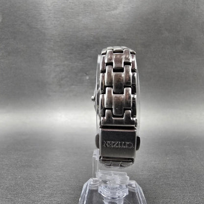 Citizen Eco-Drive Watch Women 25mm Gray Dial Steel Date READ!! E011-S049601 Runs7