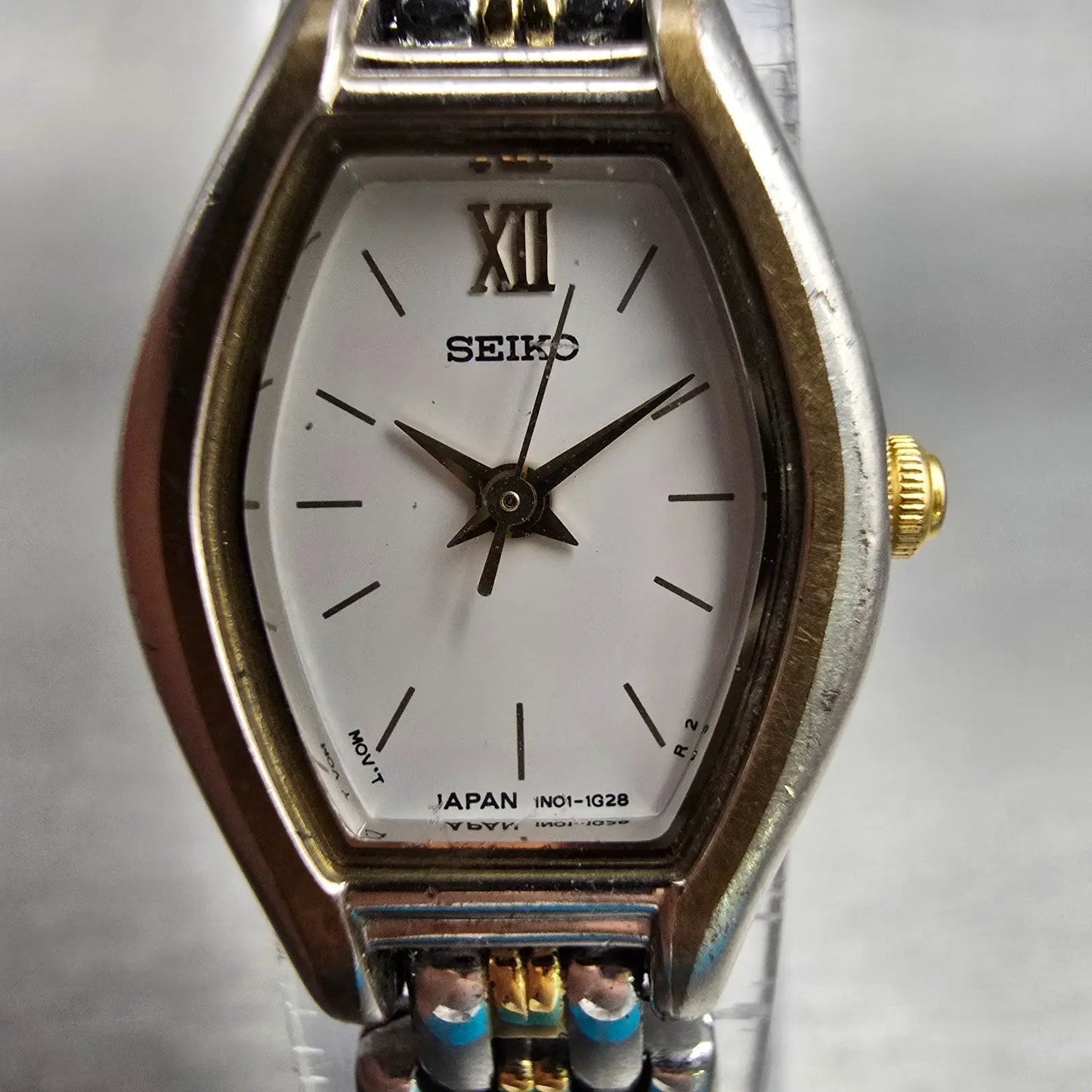 Seiko Watch Women 17mm White Dial Two Tone Oval 1N01-5C29 New Battery Vintage1