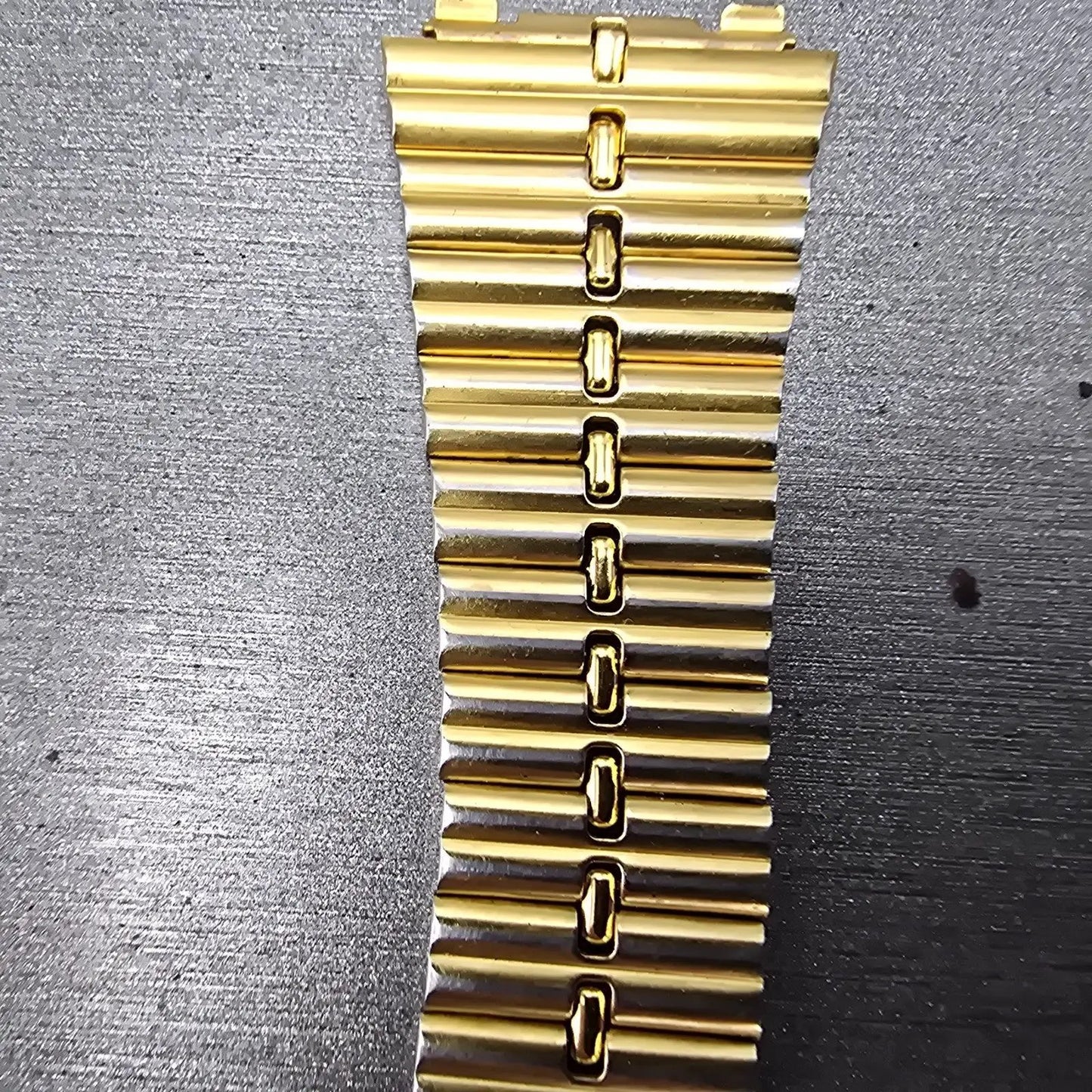 Seiko Bracelet 18mm Stainless Steel Gold Tone Vintage Japan Z1332L Broken Clasp2