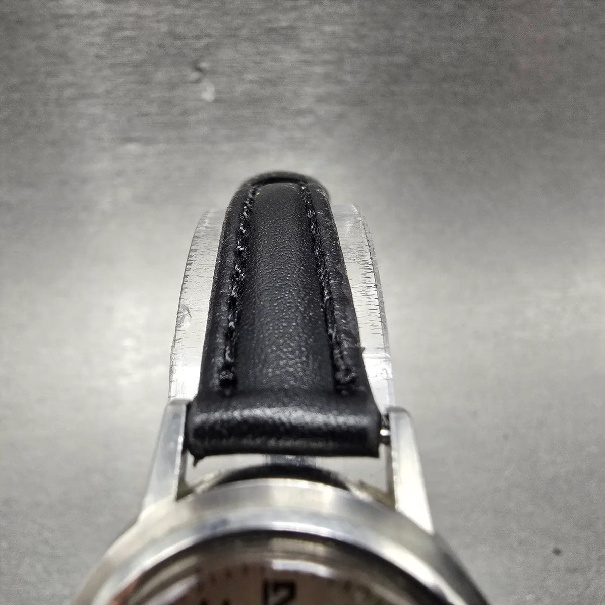 Seiko Automatic Watch Women 24mm Silver Dial Silver Tone Date 2205-0599 Runs VTG4