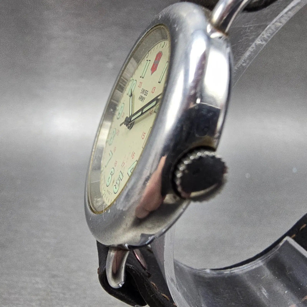 Victorinox Swiss Army Cavalry Watch Men 37mm Cream Dial Silver Tone Date PART LP3