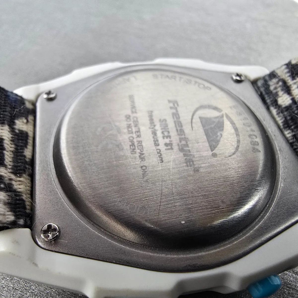 Freestyle Shark Watch Men 38mm Black White Blue Alarm Chronograph New Battery9