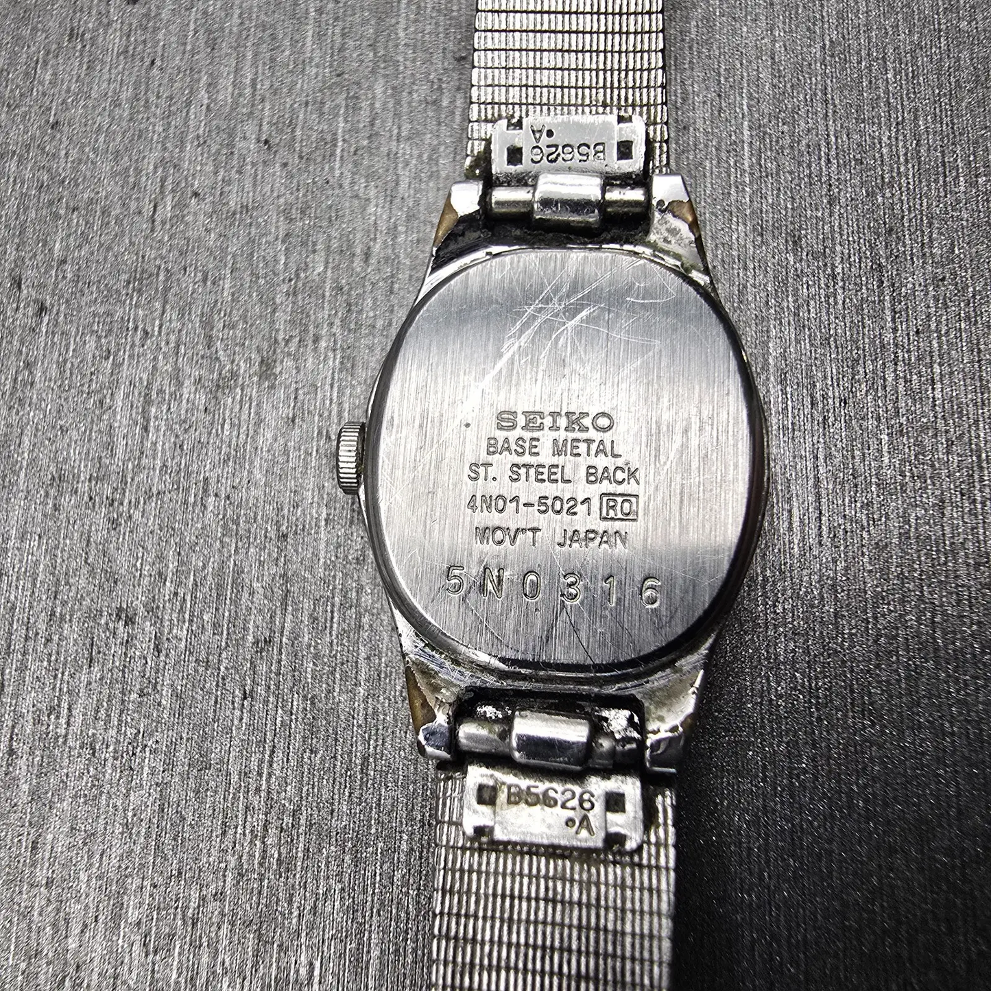 Seiko Watch Women 16mm Silver Dial Silver Tone Oval 4N01-5021 New Battery VTG10