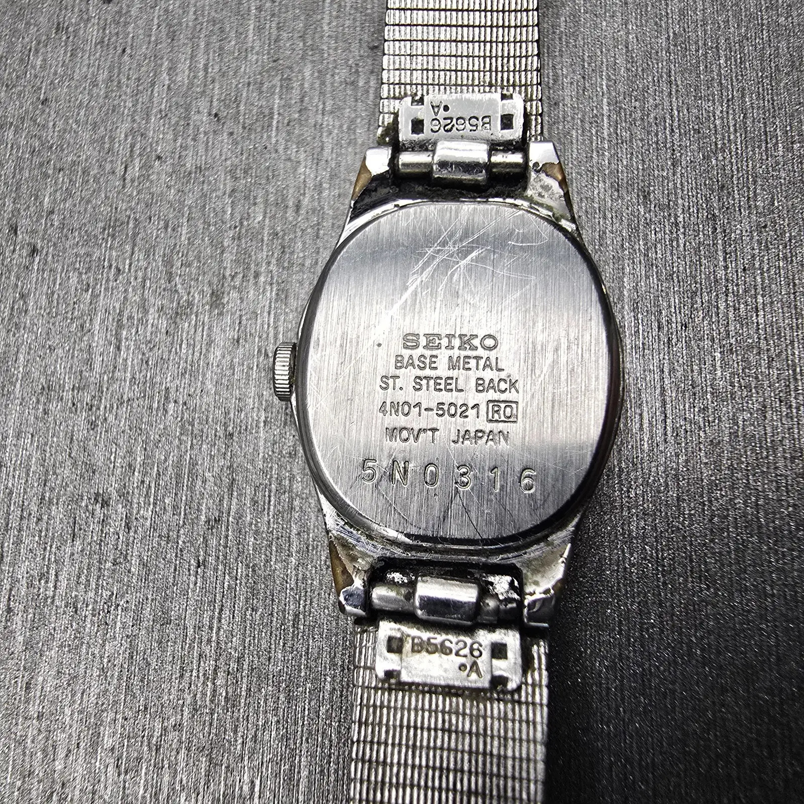 Seiko Watch Women 16mm Silver Dial Silver Tone Oval 4N01-5021 New Battery VTG10