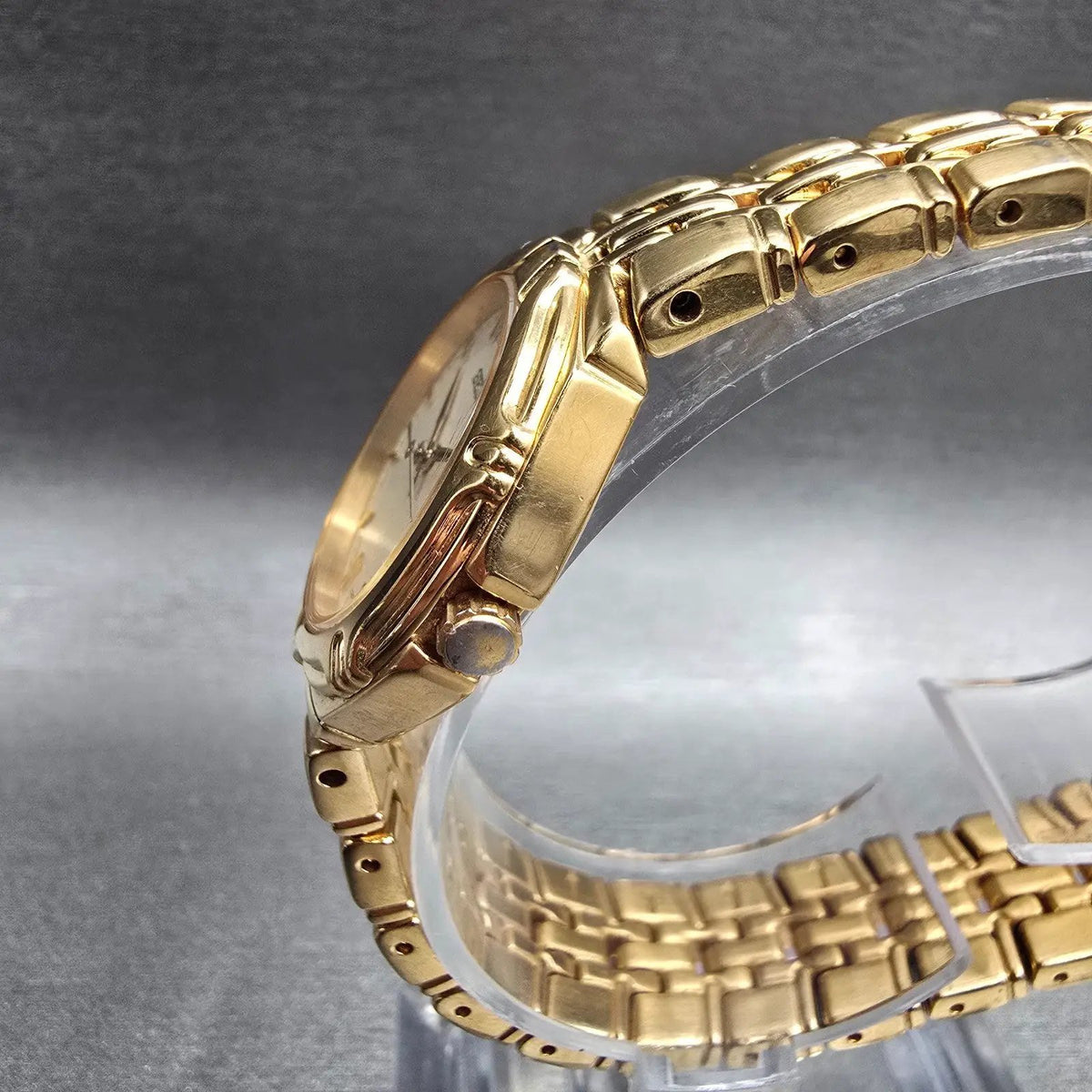 Seiko Watch Women 26mm Cream Dial Gold Tone Date Round 7N82-0AT0 New Battery JP2