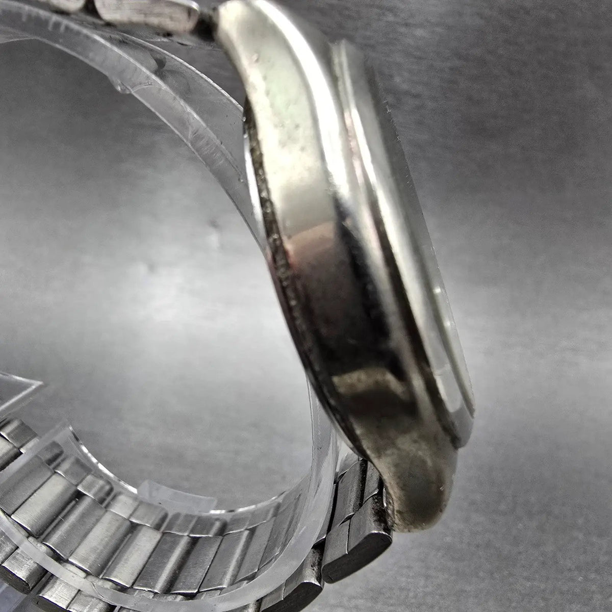Citizen Q&Q Solar Watch Men 35mm Champagne Dial Silver Tone Round Bracelet Runs4