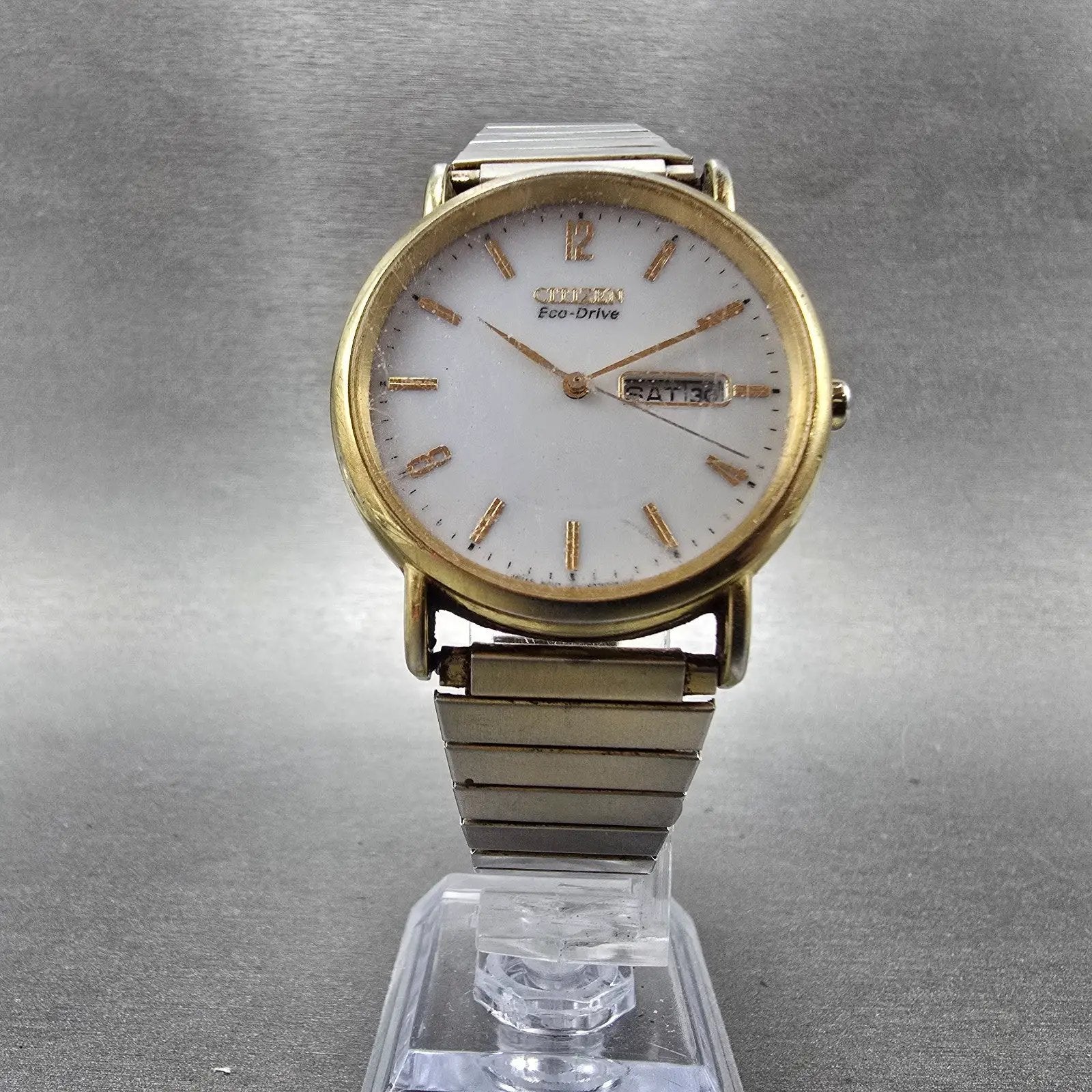 Citizen Eco-Drive Watch Men 36mm White Dial Gold Tone Daydate E101-S015588 Runs5