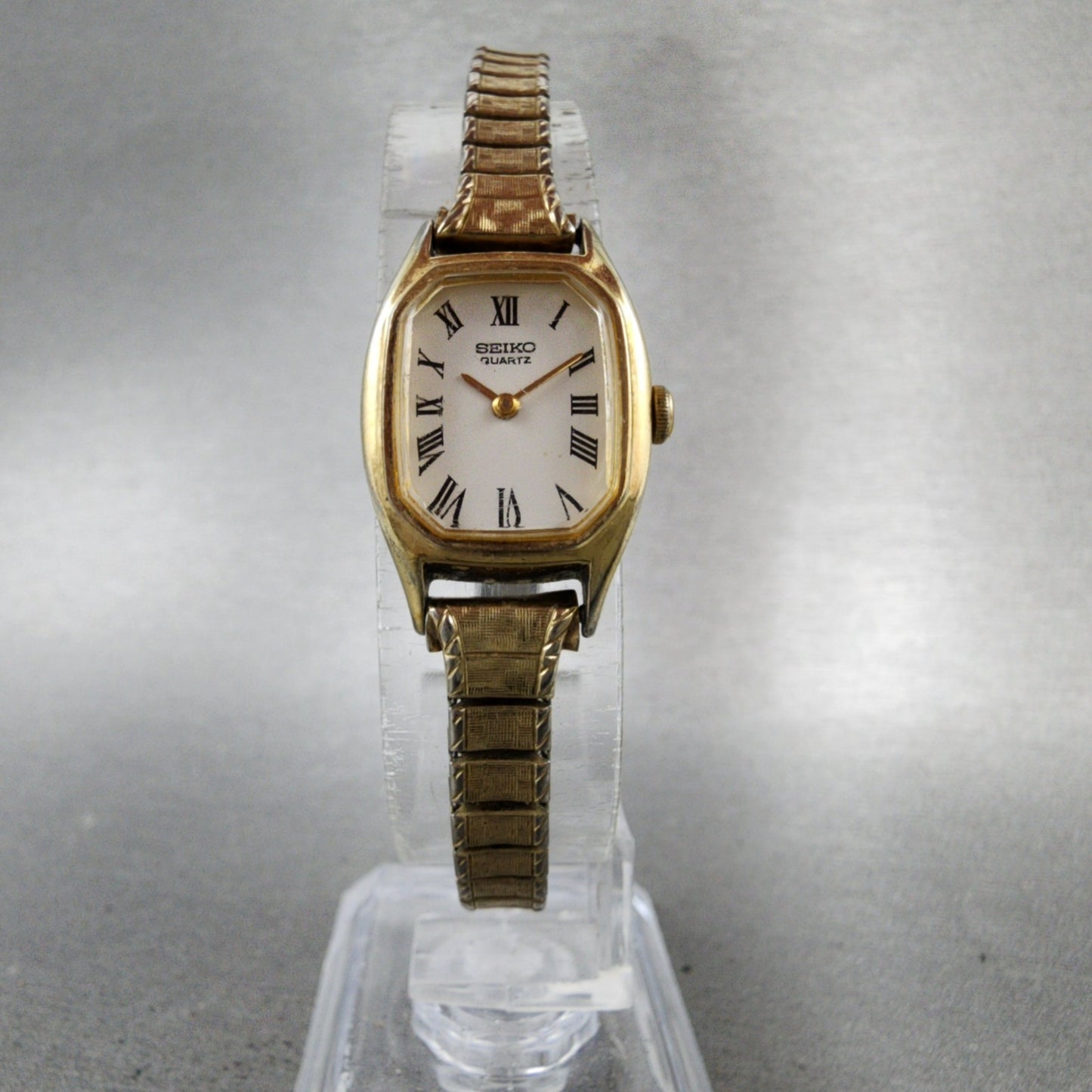 Seiko Tank Watch Women 17mm White Dial Gold Tone 23206559 Roman New Battery5