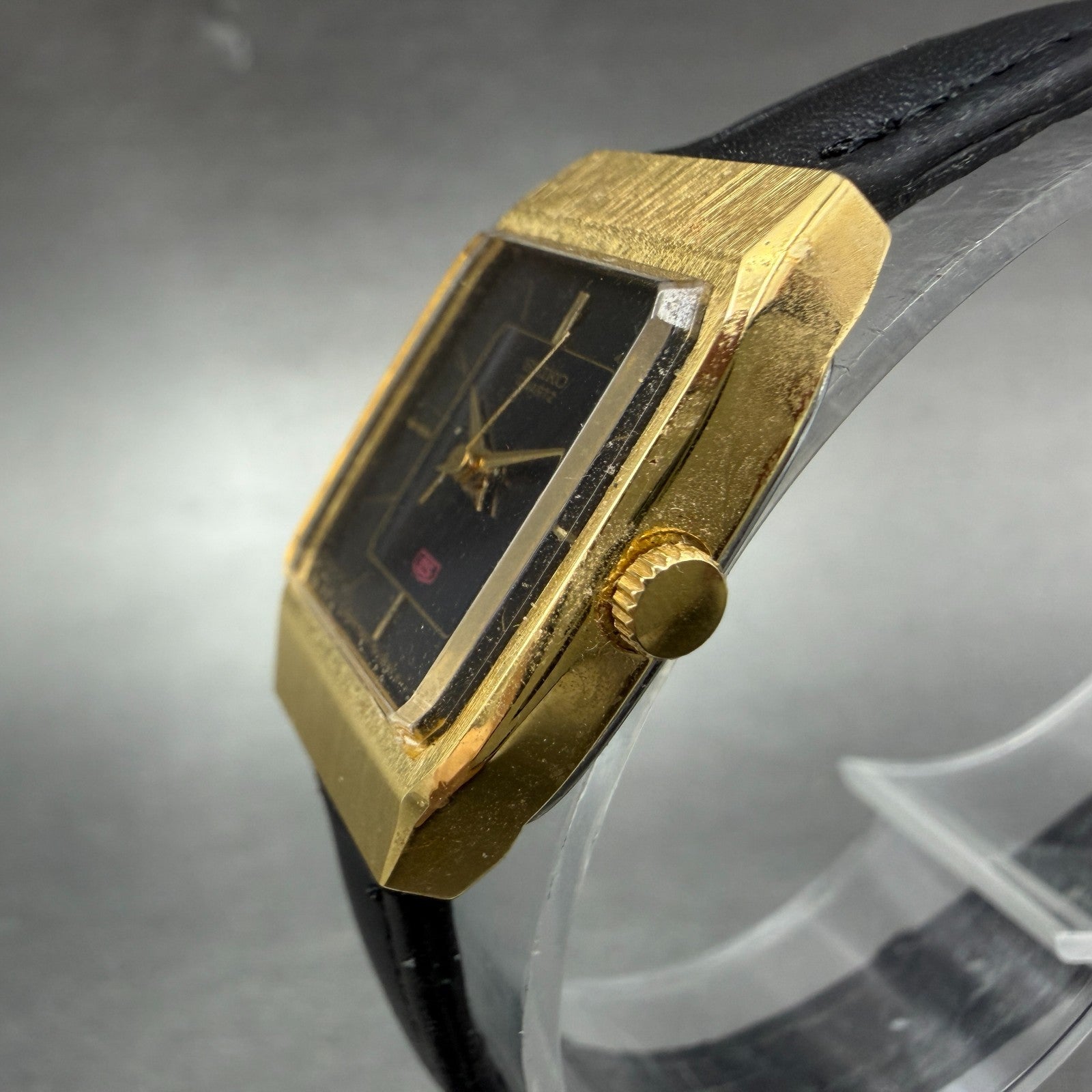 Seiko Tank Watch Women 18mm Black Dial Gold Tone Rectangle 2B21-5020 New Batt J72