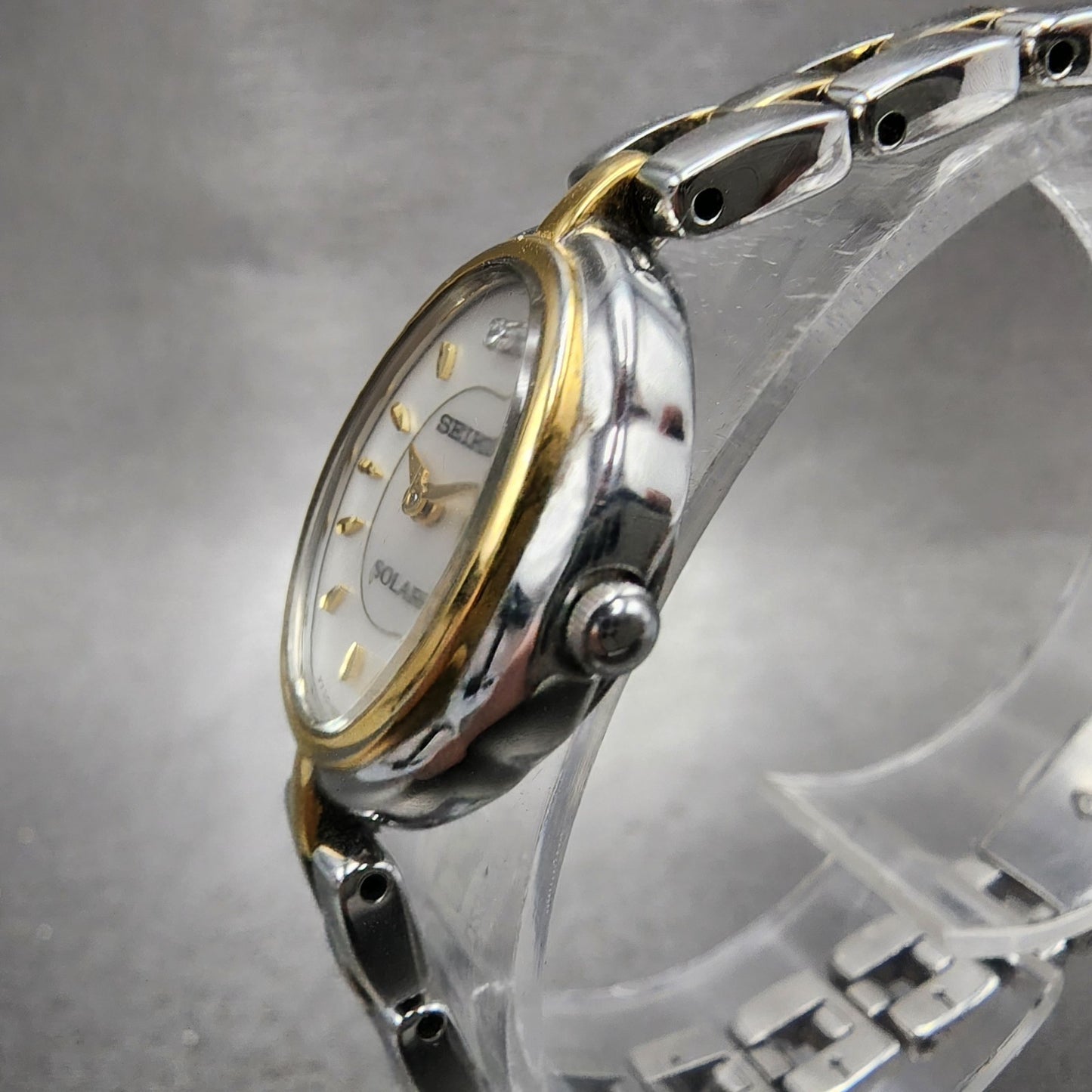 Seiko Solar Watch Women 19mm Gray Dial Two Tone Oval V1100AG0 Runs Bracelet2