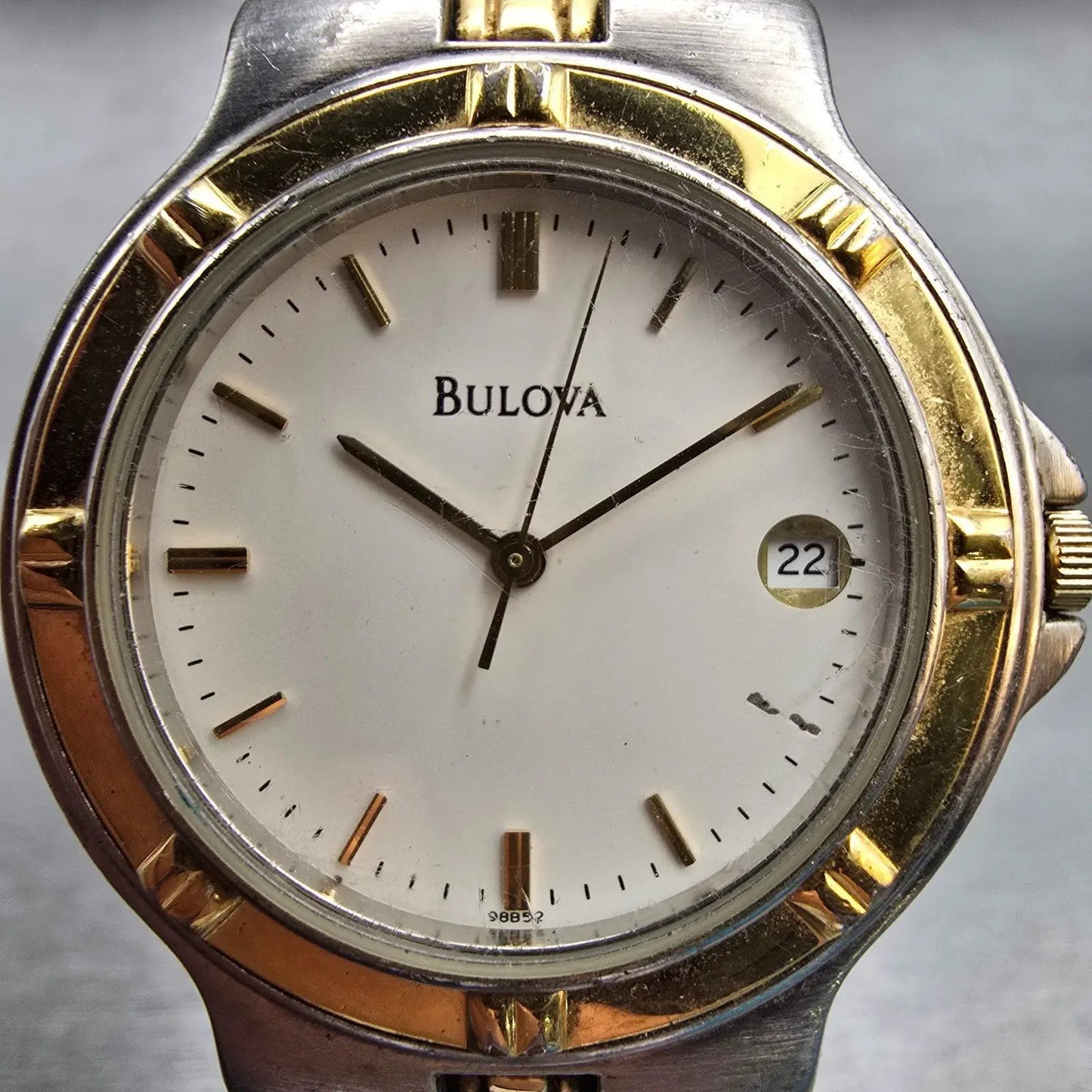 Bulova Watch Men 34mm White Dial Two Tone Date Round 98B52 New Battery1