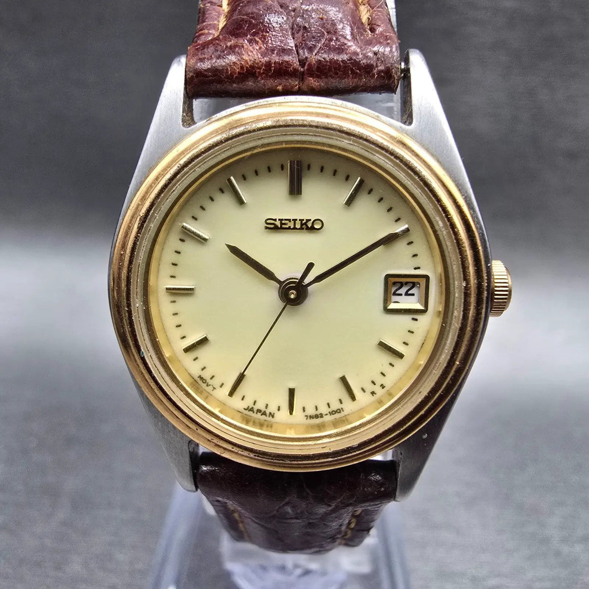 Seiko Watch Women 24mm Luminous Dial Two Tone Date Round 7N82-0399 New Battery G1