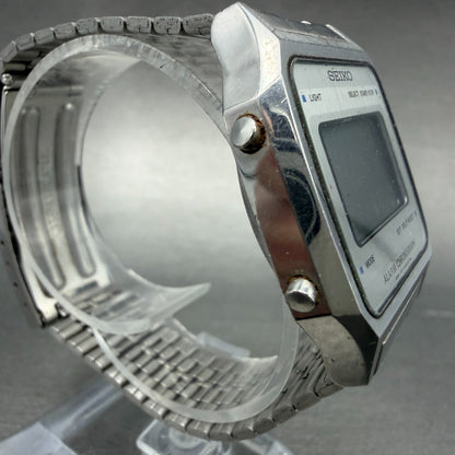 Seiko Digital Watch Men 33mm LCD Silver Tone Alarm Chrono A914-5A09 PARTS4