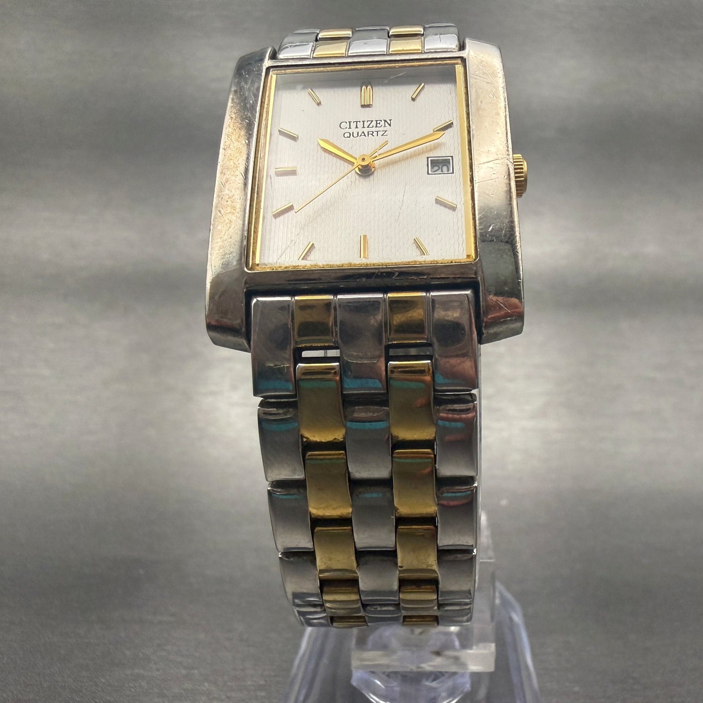Citizen Watch Men 27mm Silver Dial Two Tone Date Rectangle 1012-S004489 New Batt5