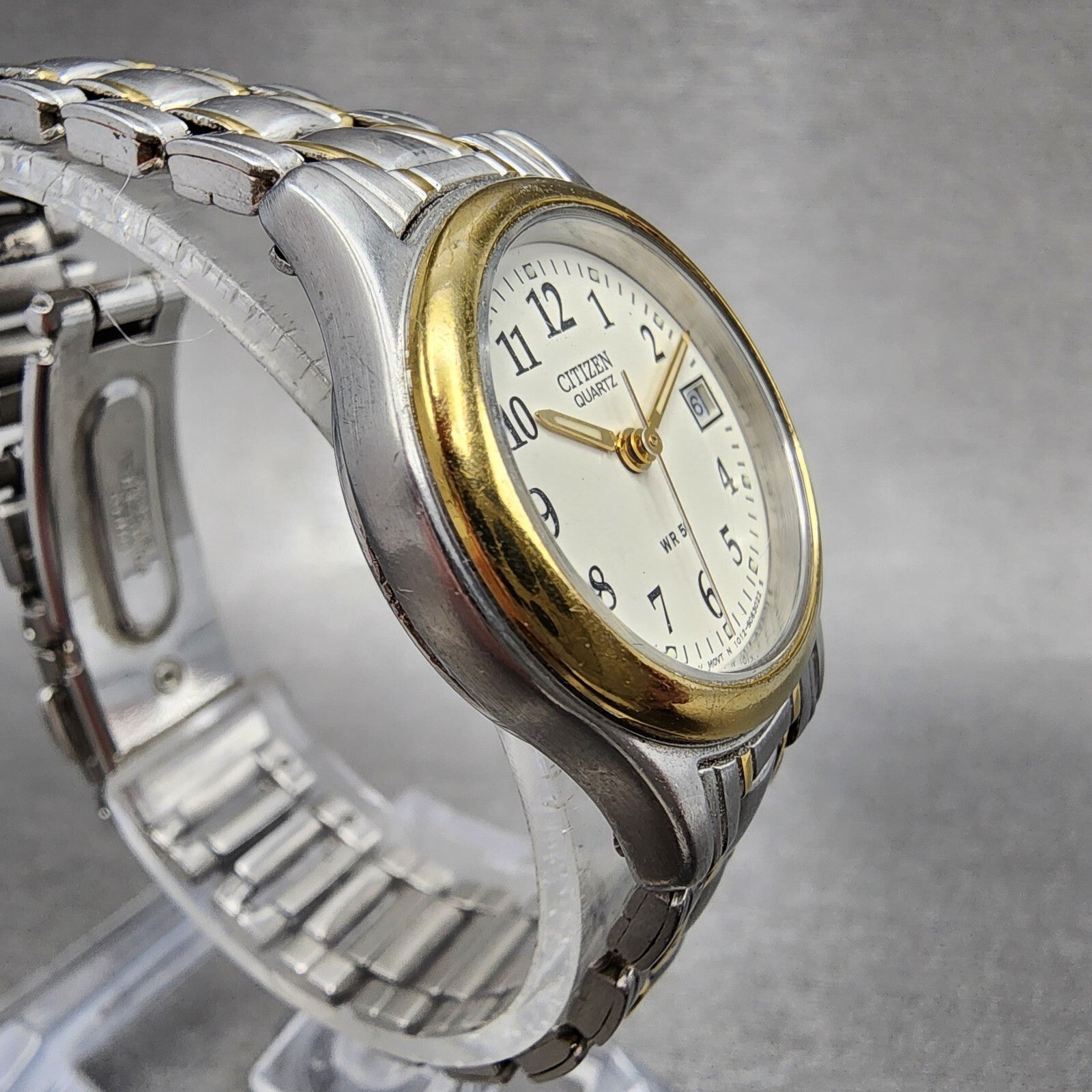 Citizen Watch Women 24mm Cream Dial Two Tone Date Round 1012S038375 New Battery3